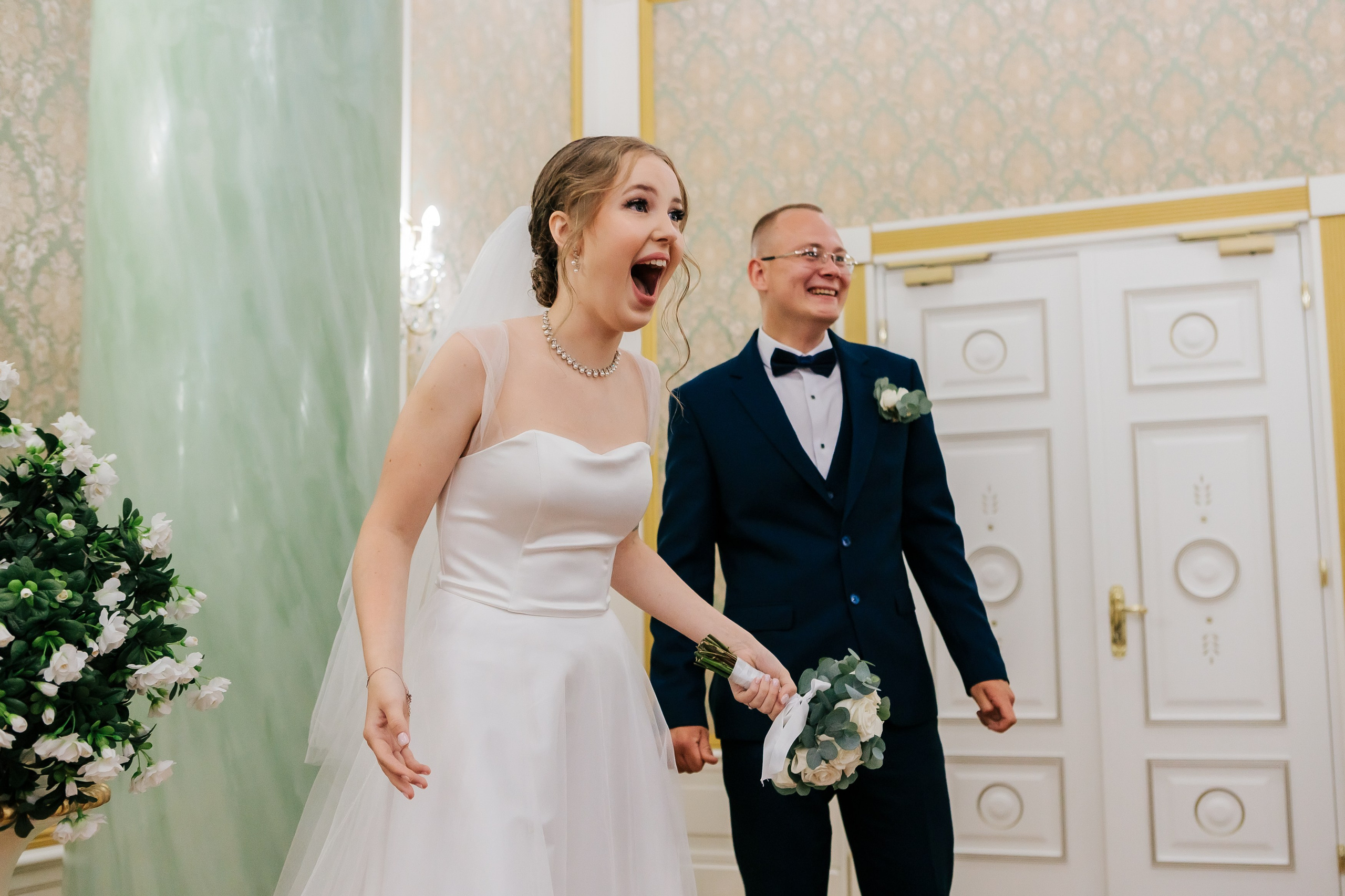 ЗАГС на Малыгина. Фотограф Илья Силин