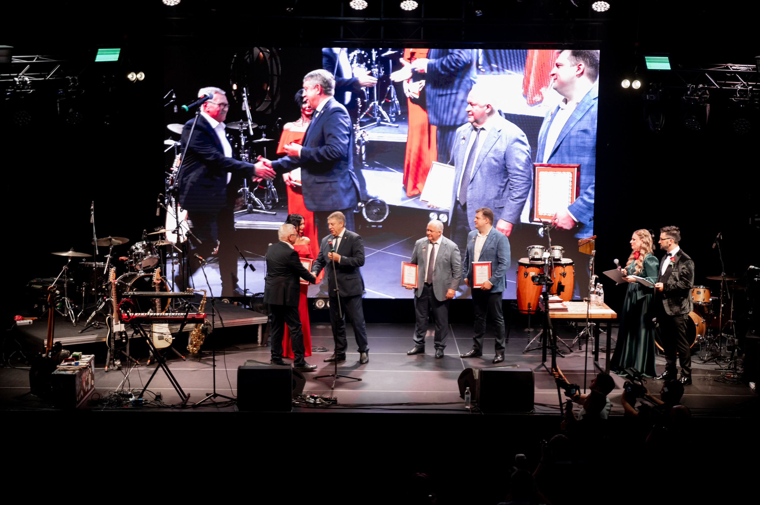 20 лет Дятьково мебель. Свадебный, семейный и репортажный фотограф. Брянск. Эльвира Голенкова