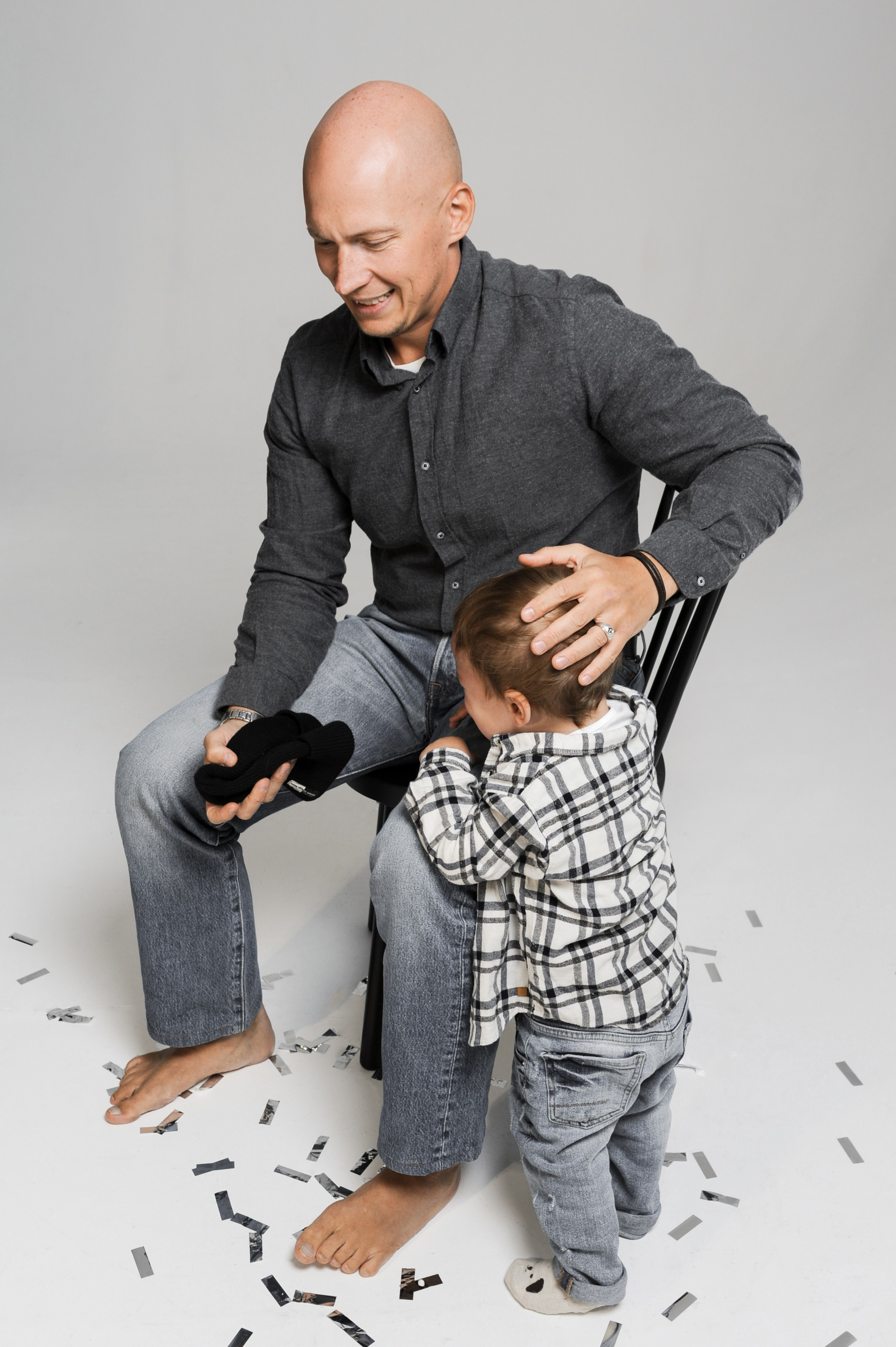 Минималистичная новогодняя семейная съемка. Фотограф в Екатеринбурге Артём Зайнетдинов