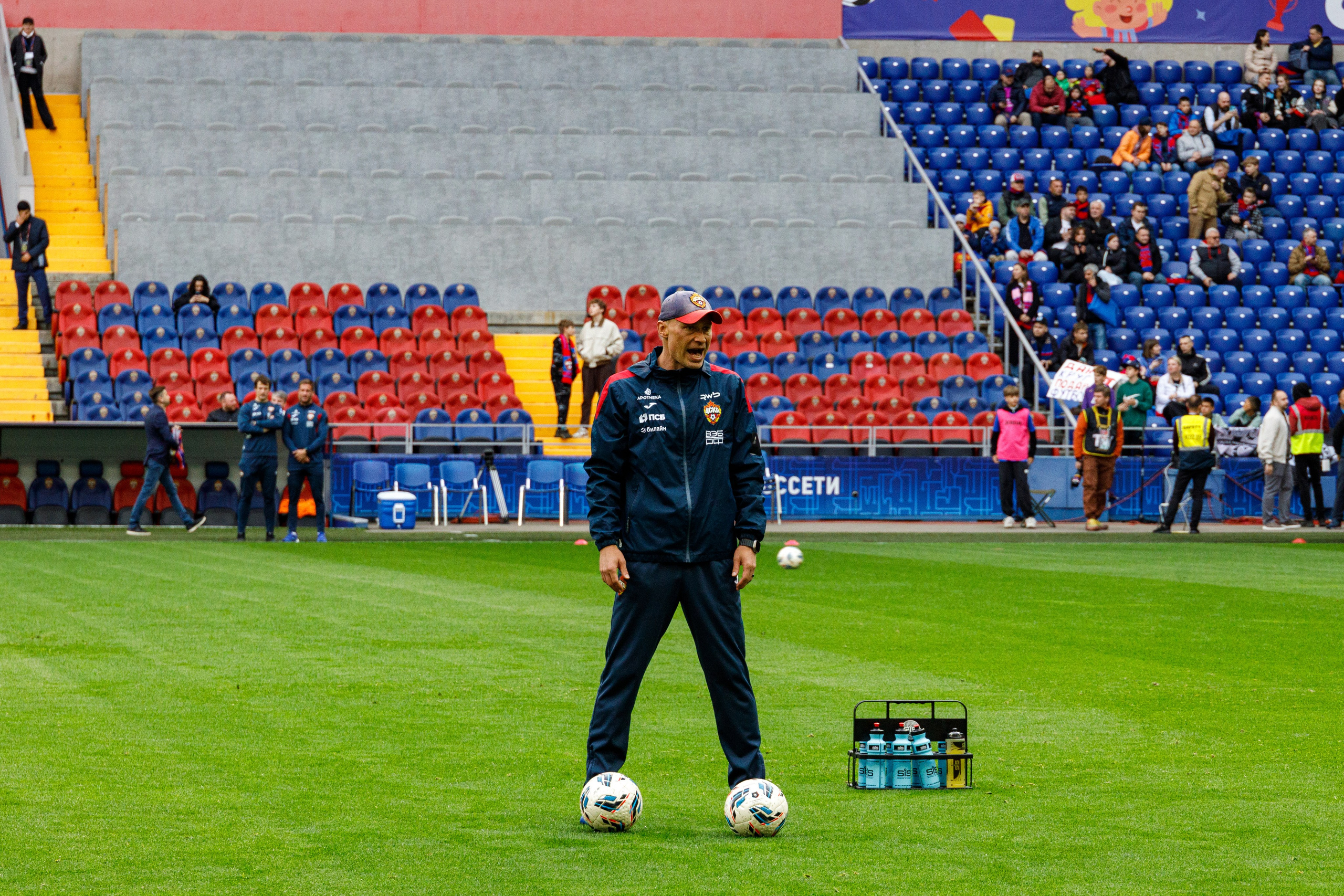 ФУТБОЛ: ЦСКА — ПАРТИЗАН. Фотограф Павел Подшивалов