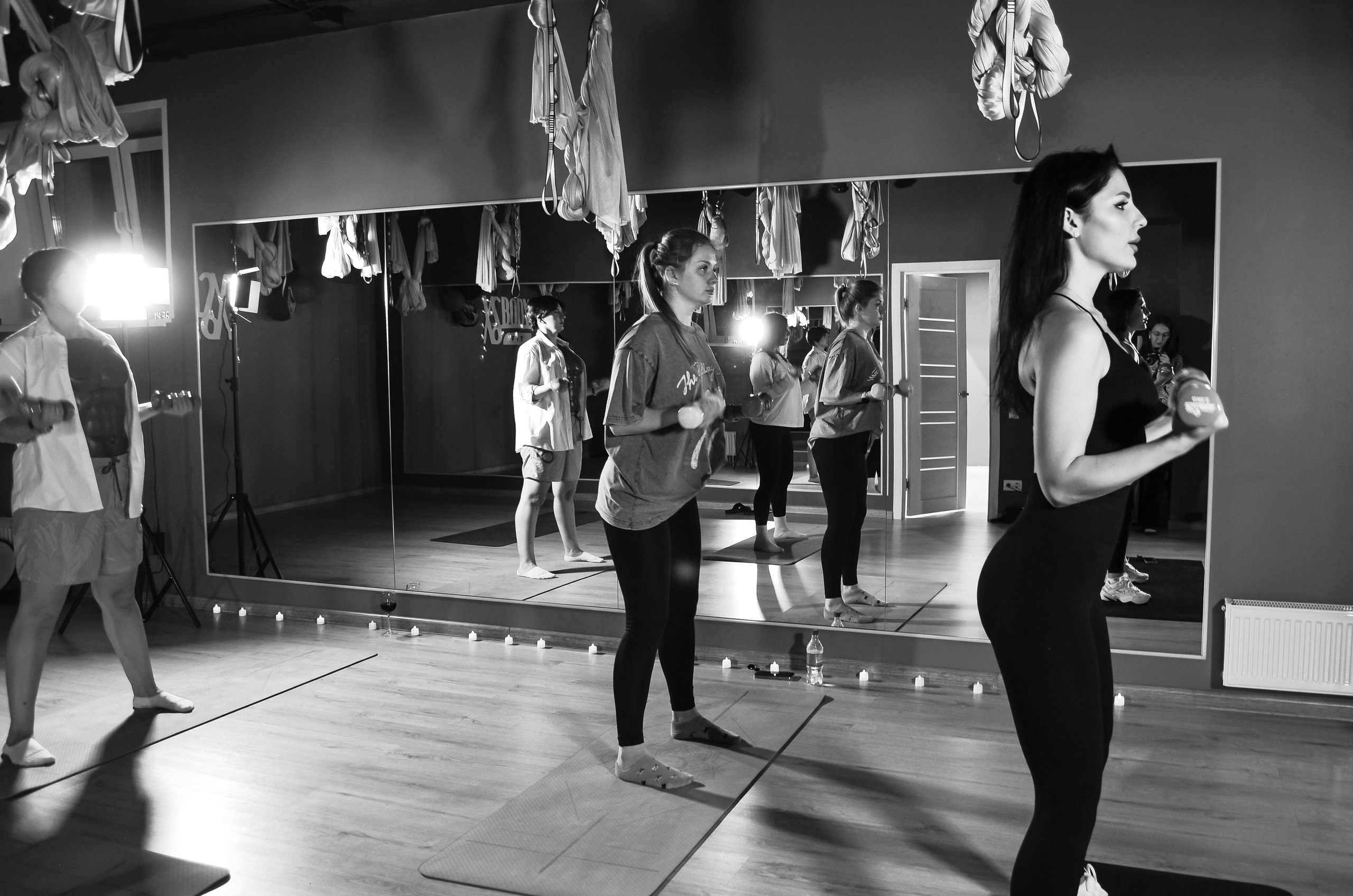 Фоторепортаж мероприятия в фитнес-клубе. Денисова Аля — фотограф для парных съемок и индивидуальных историй в Барнауле