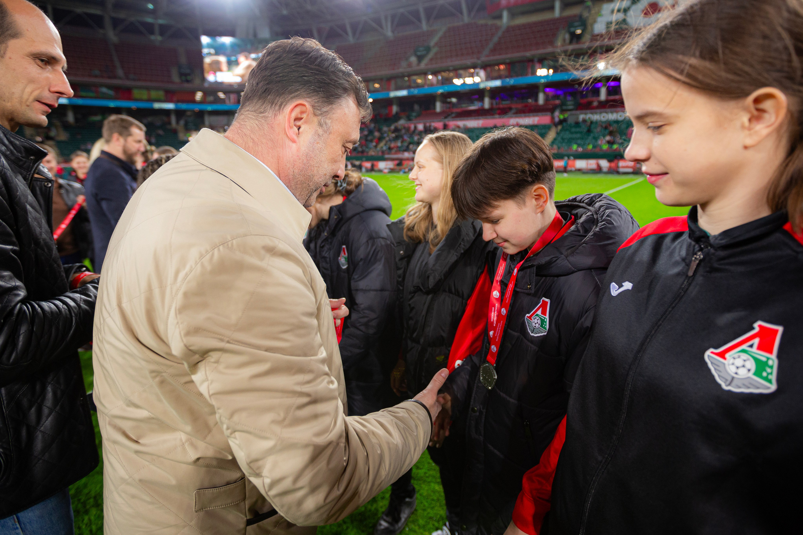 НАГРАЖДЕНИЕ ЖЕНСКОГО ОТДЕЛЕНИЯ АКАДЕМИИ ФК ЛОКОМОТИВ. Artem Zenin Photography