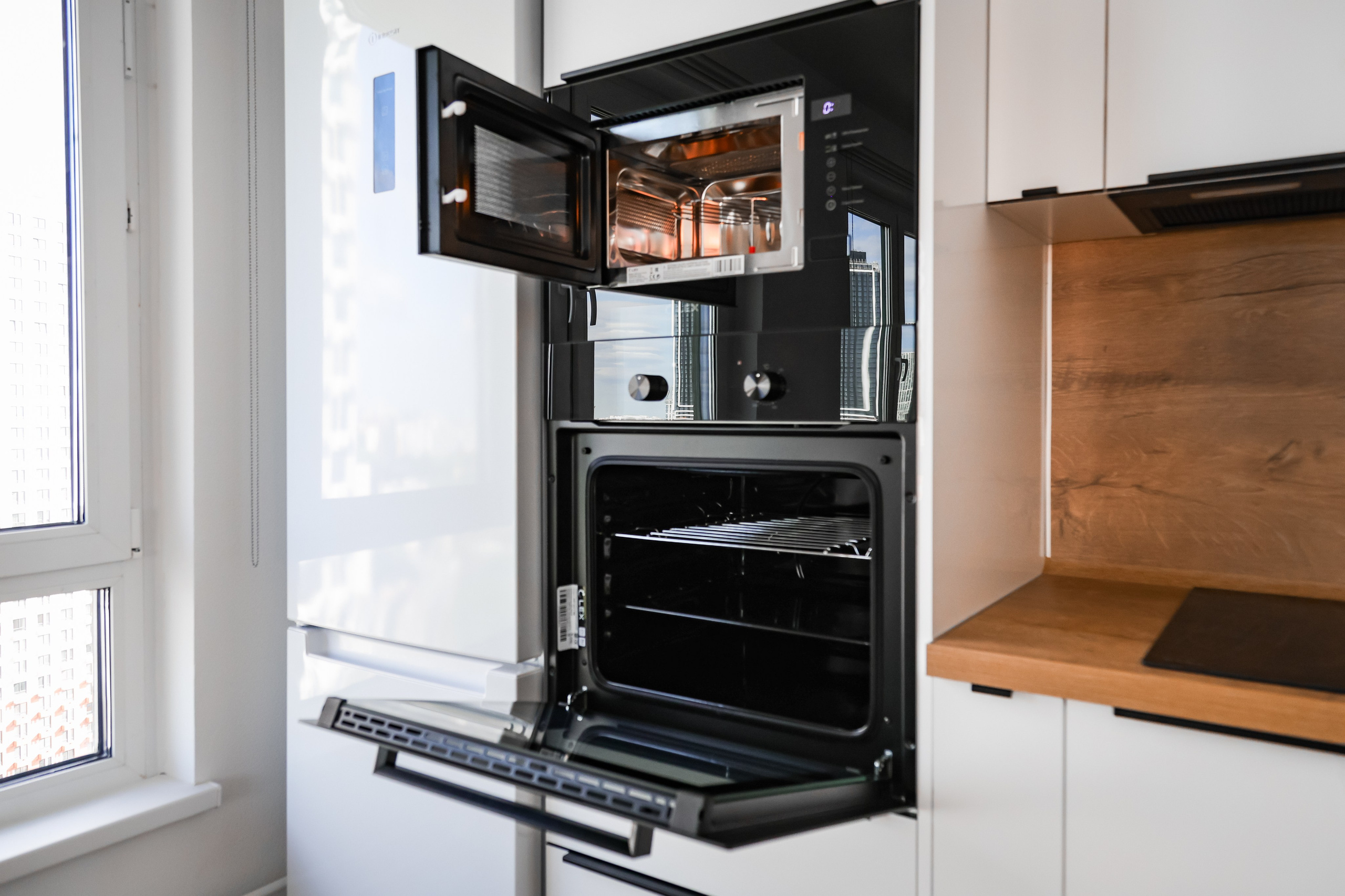 APARTMENT COMPLEX INTERIOR. Mixturecaptures