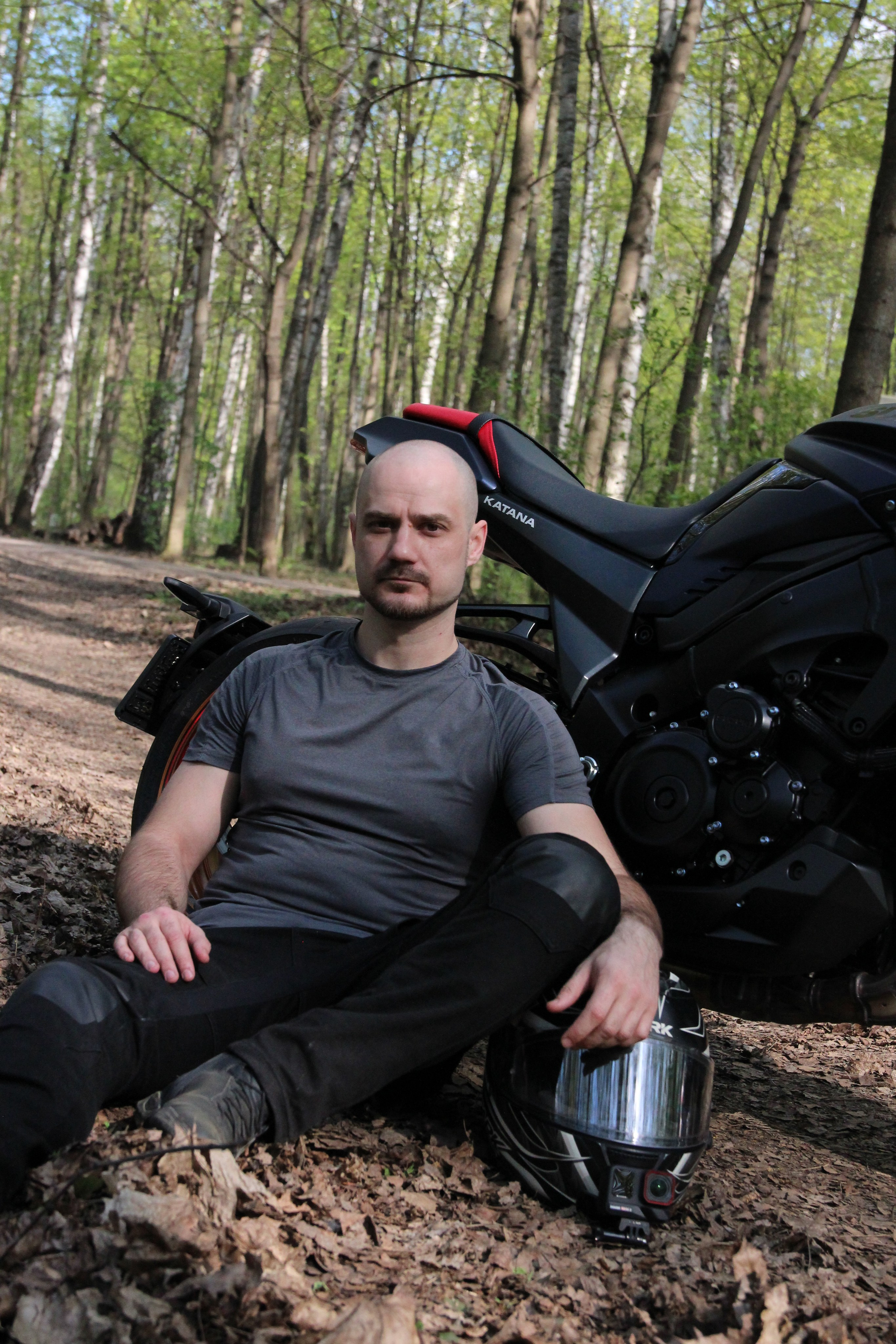 Алексей и мотоцикл 🏍️, парк Сокольники. Ваш личный фотограф в Москве Мила