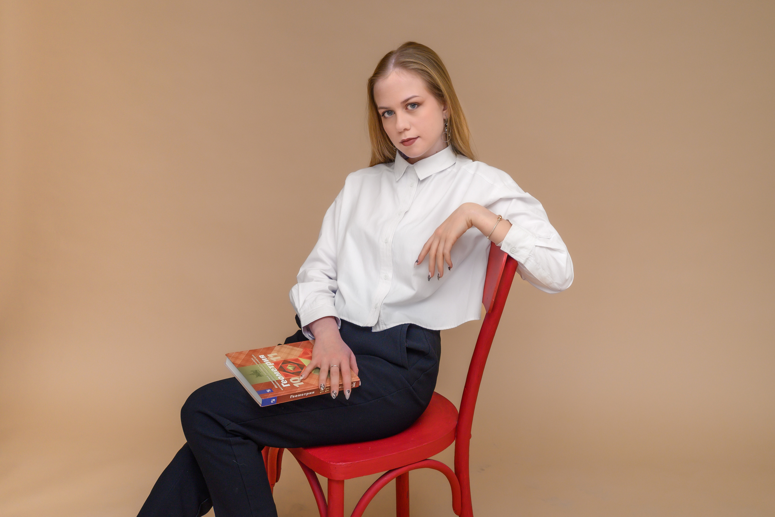 Красавица Настя. Стильная съемка для выпускного альбома в Туле