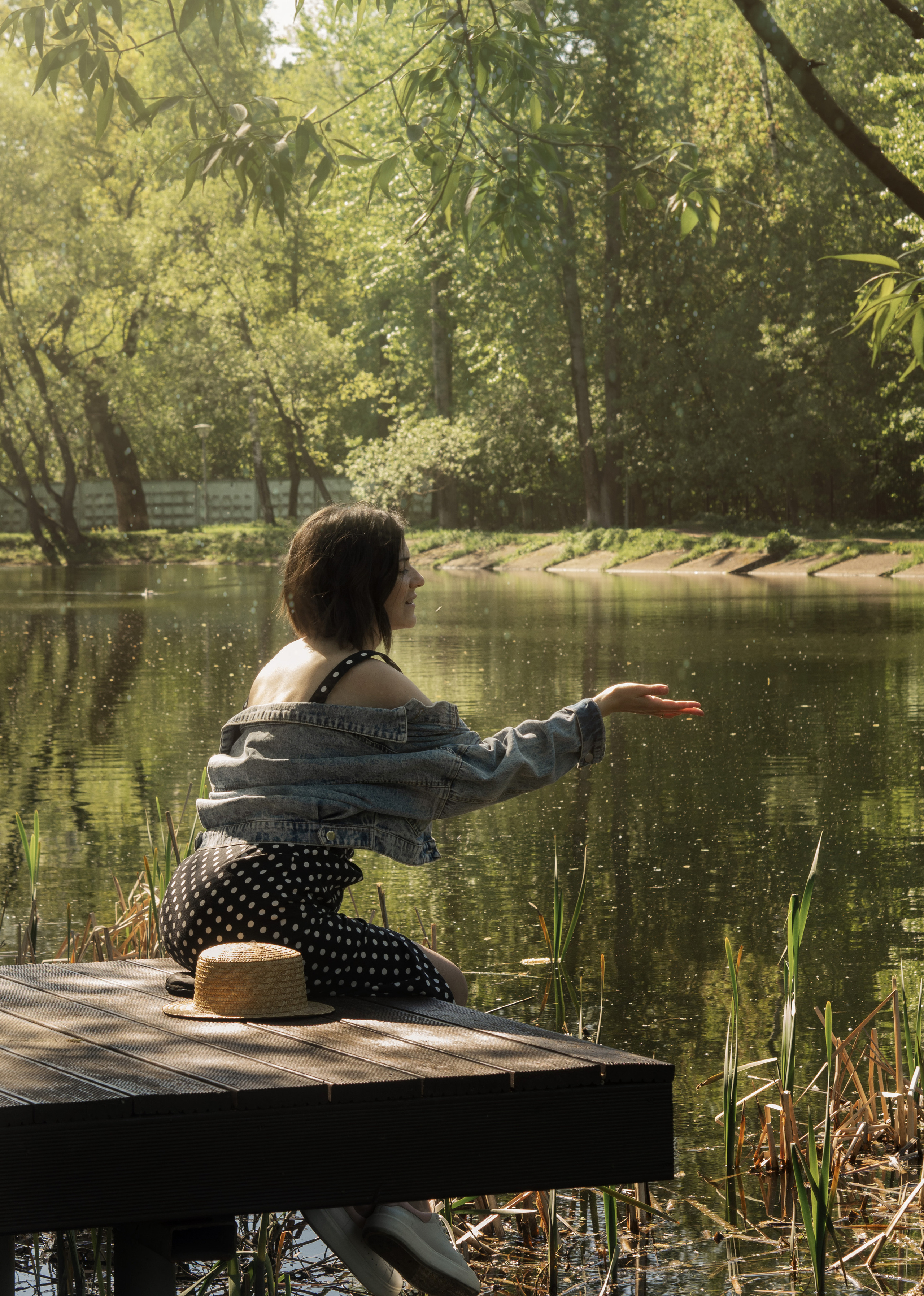 Женский портрет на природе. Семейный видеограф и фотограф