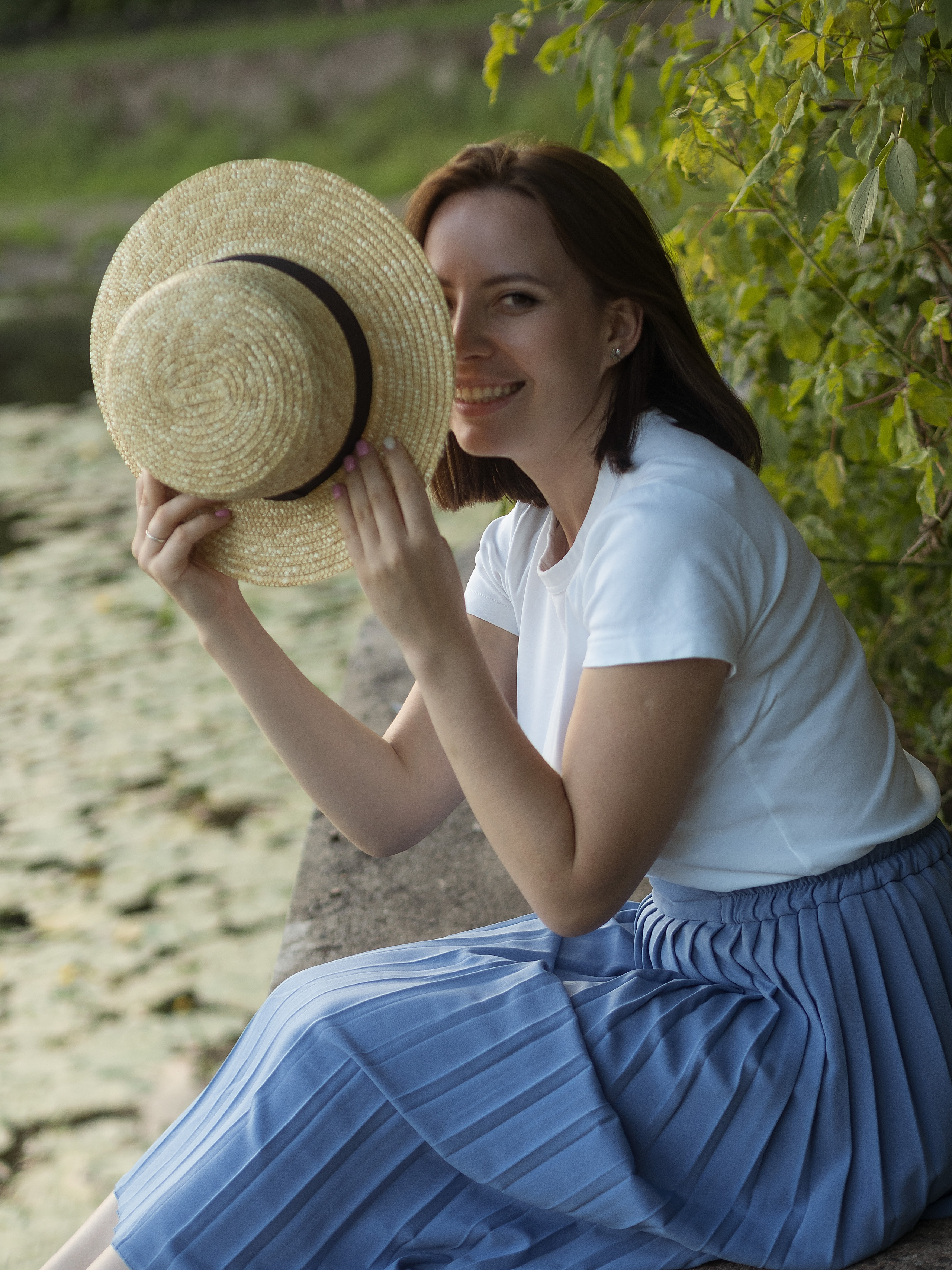 Женский портрет на природе. Семейный видеограф и фотограф