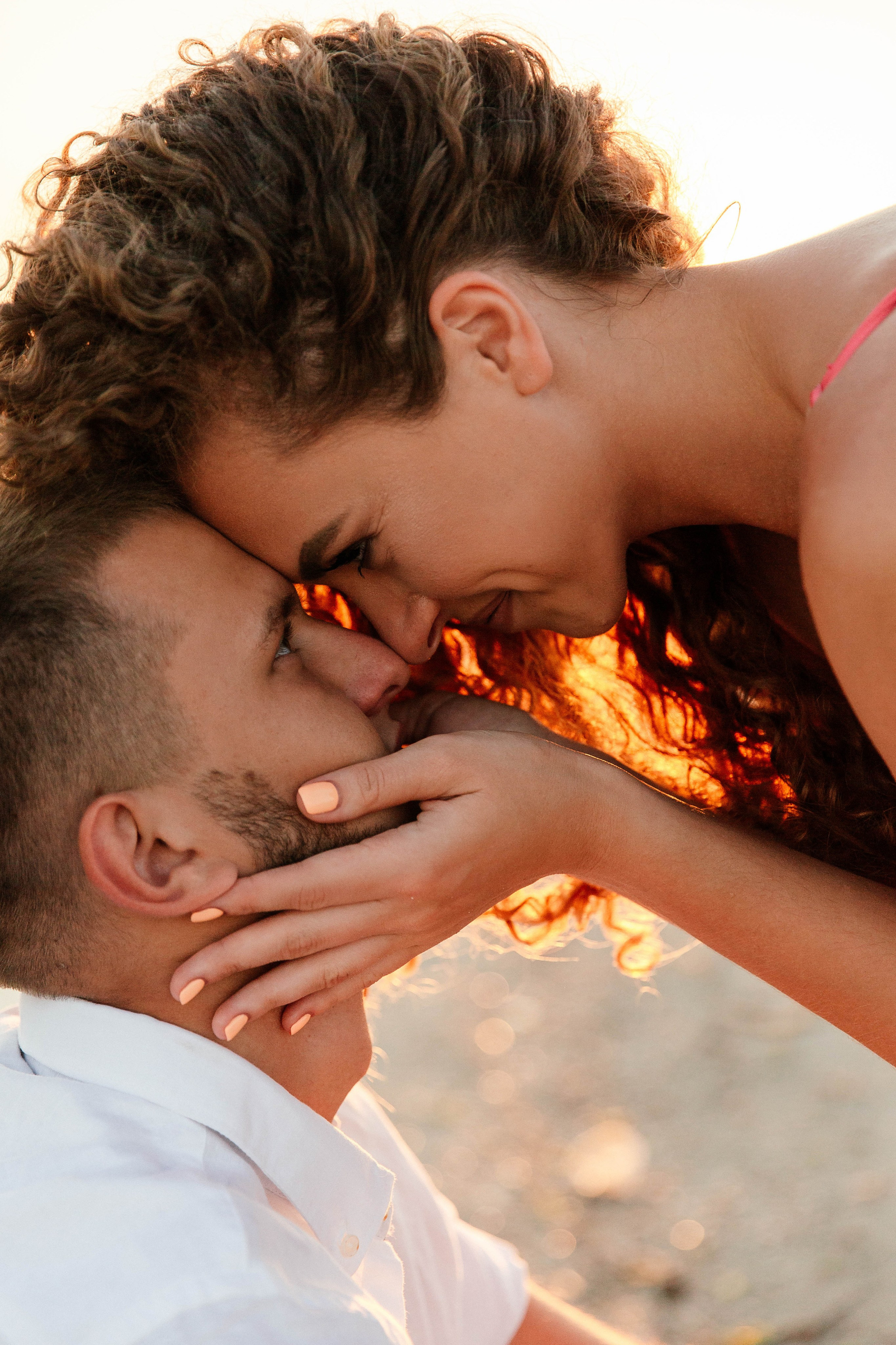 Красивая love story фотосессия на закате у моря. Свадебный фотограф и видеограф Краснодар, Ростов, Сочи, Новороссийск