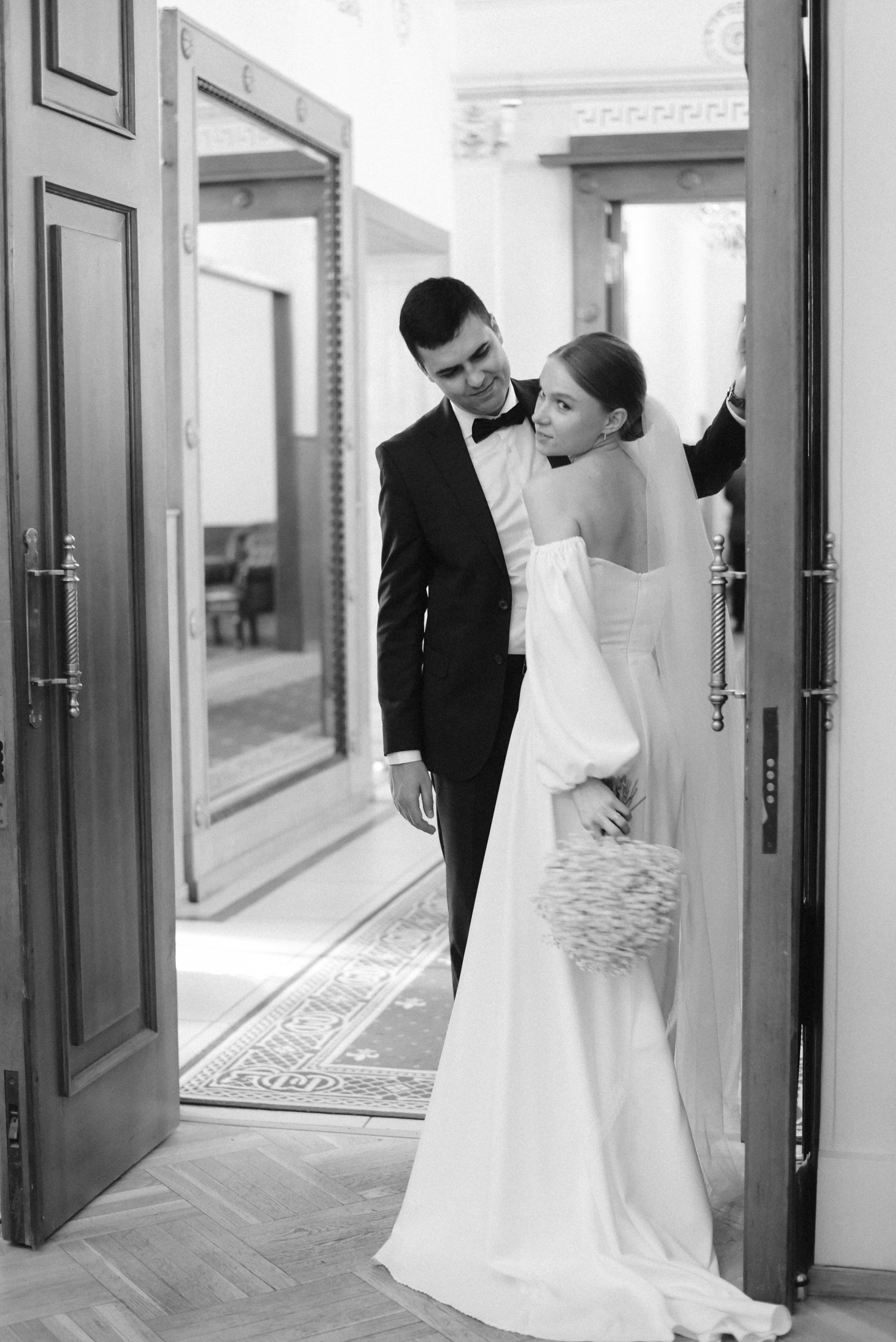 Ветреный день у Грибоедовского. Фотограф Лола Волна, город Москва