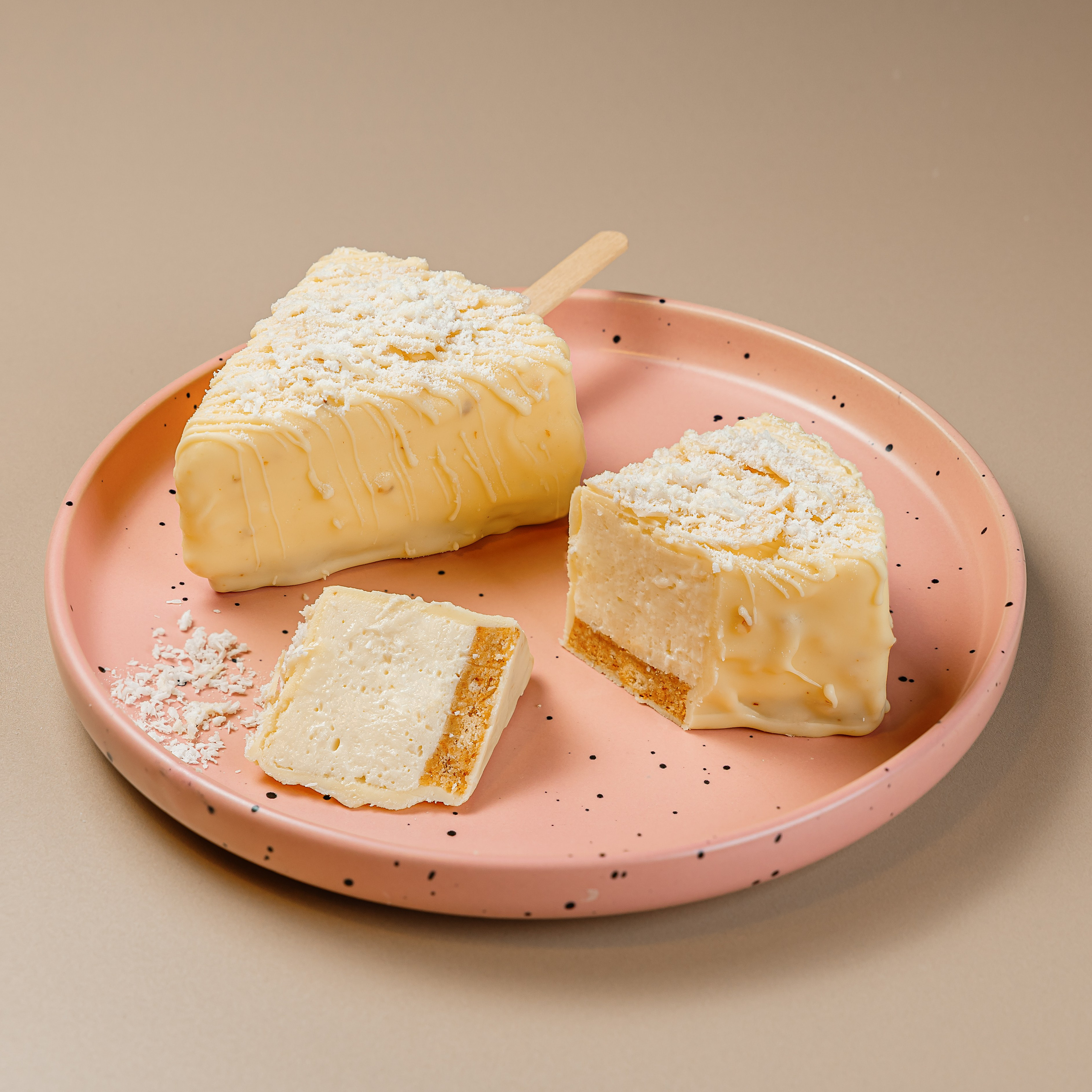 @Sladkoeshka03. Фотограф и видеограф в Улан-Удэ: Аюна Габагуева и Артём Шаханов