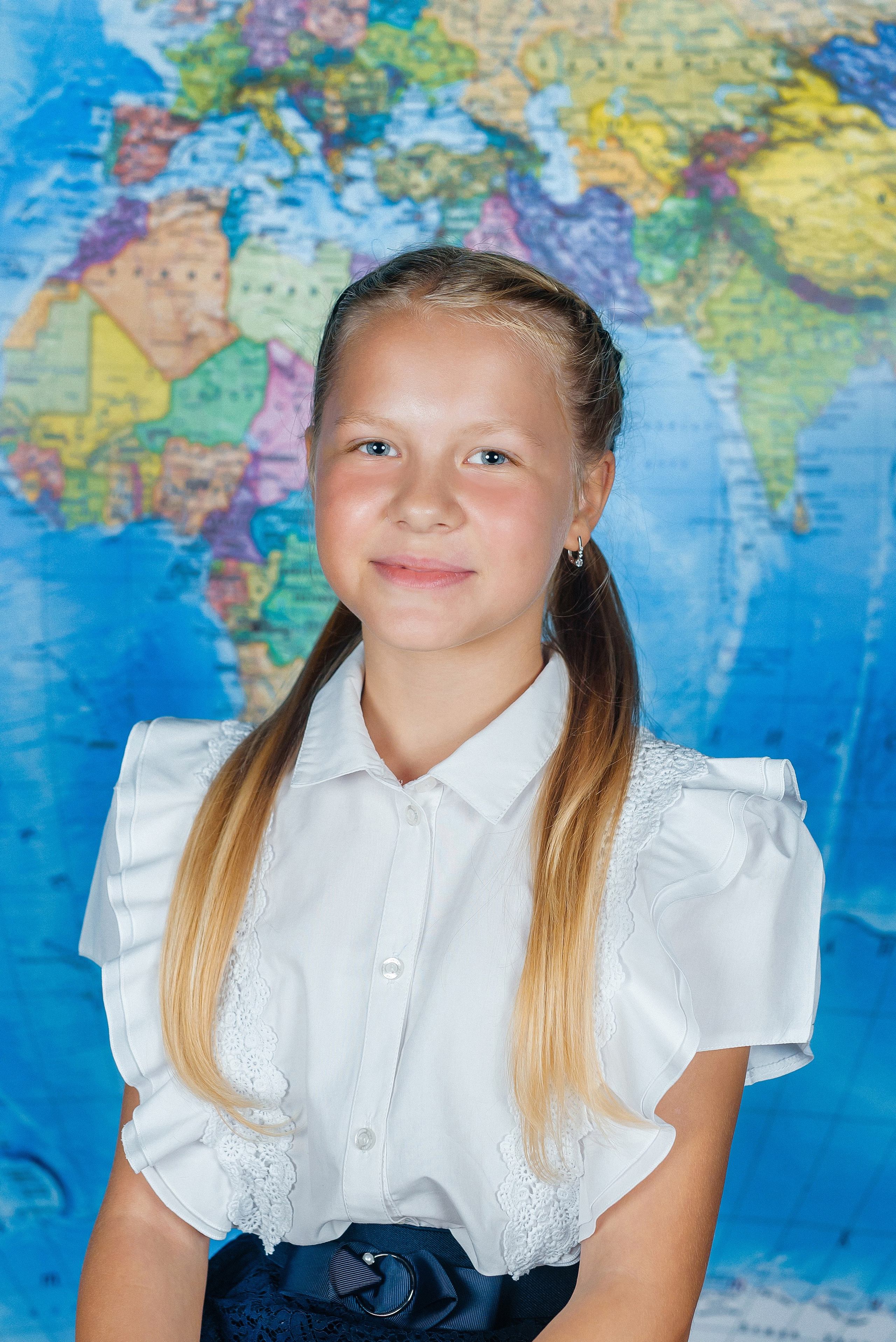 На фоне карты. Семейный фотограф в Барнауле