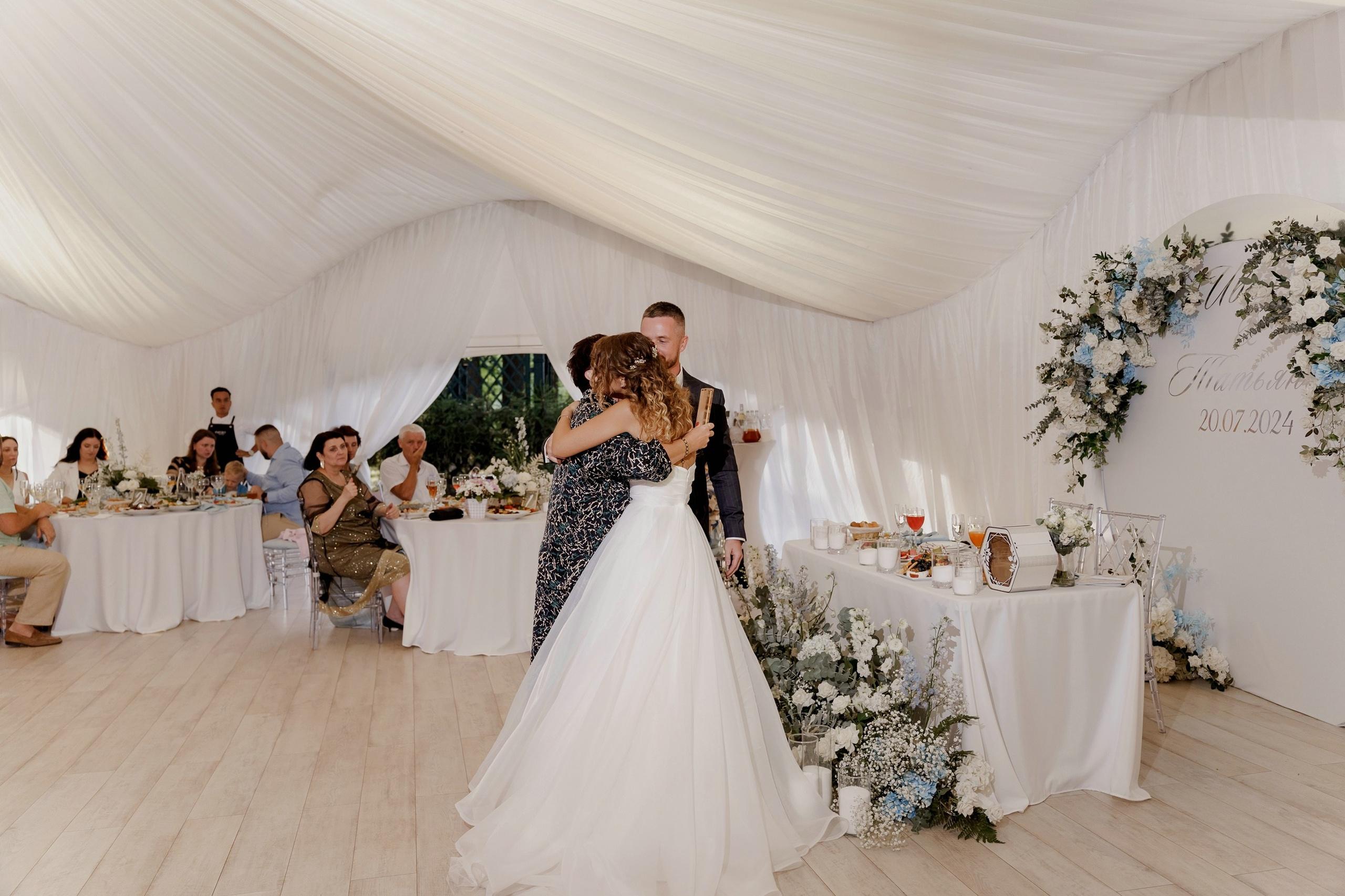 Свадьба в Russo-Balt, усадьба Кусково. Свадебный и семейный фотограф в Москве Светлана Зоткина