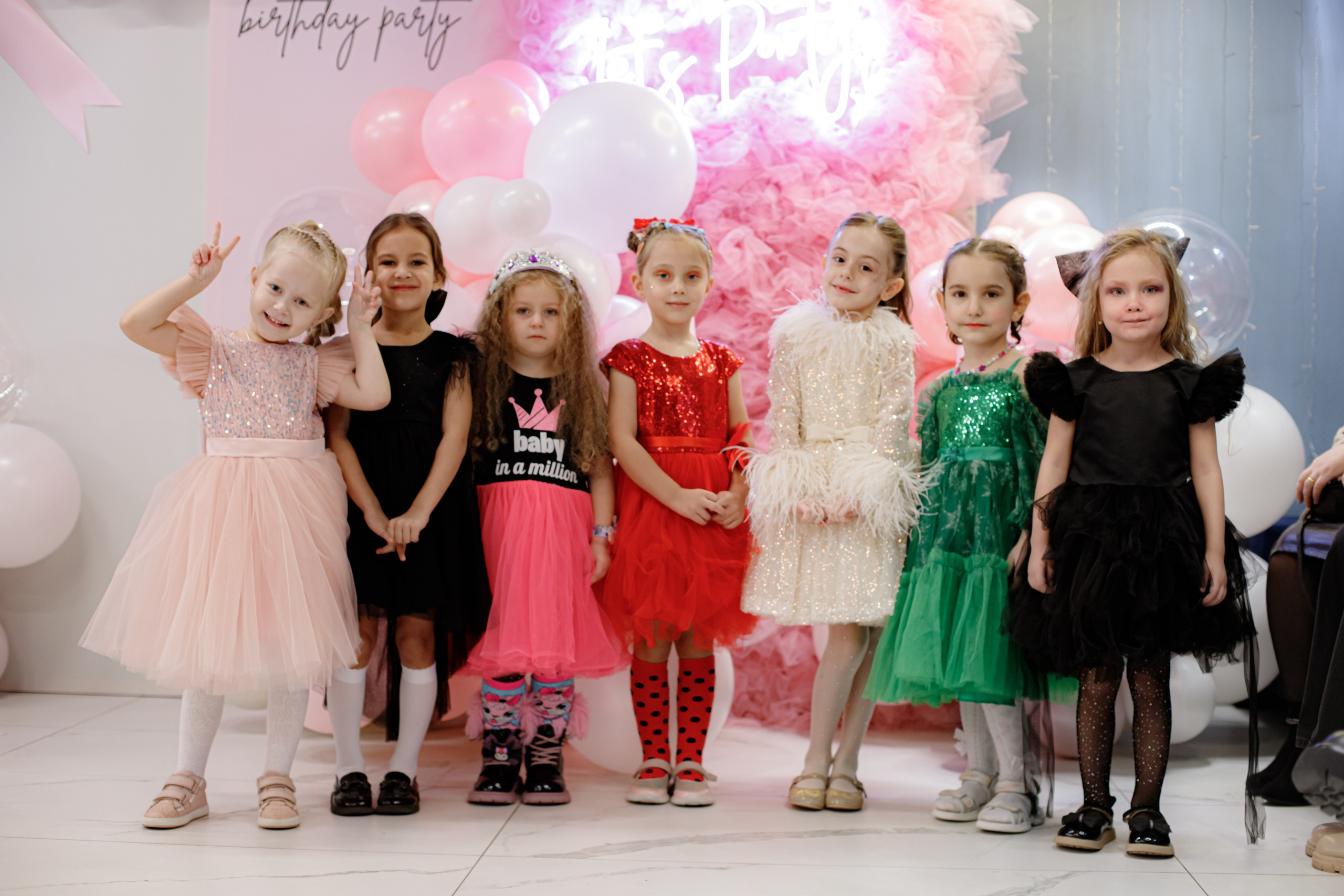 ASIA'S BIRTHDAY PARTY. Photokarish