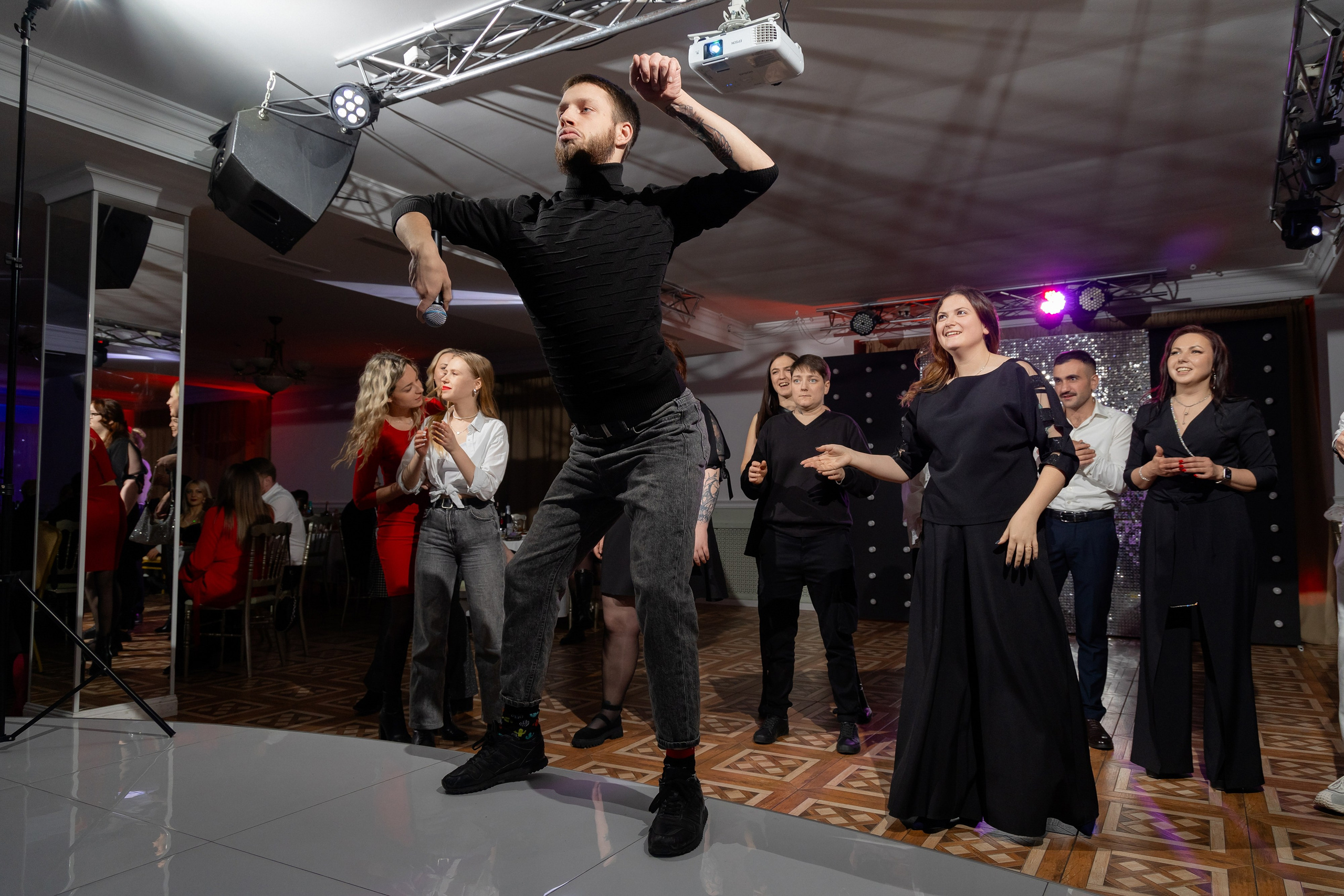 Корпоративная фотосъемка для кафе GARAGE | Новый год 2025 | Минск. Свадебный фотограф в Минске/Беларуси Сергей Спиридонов