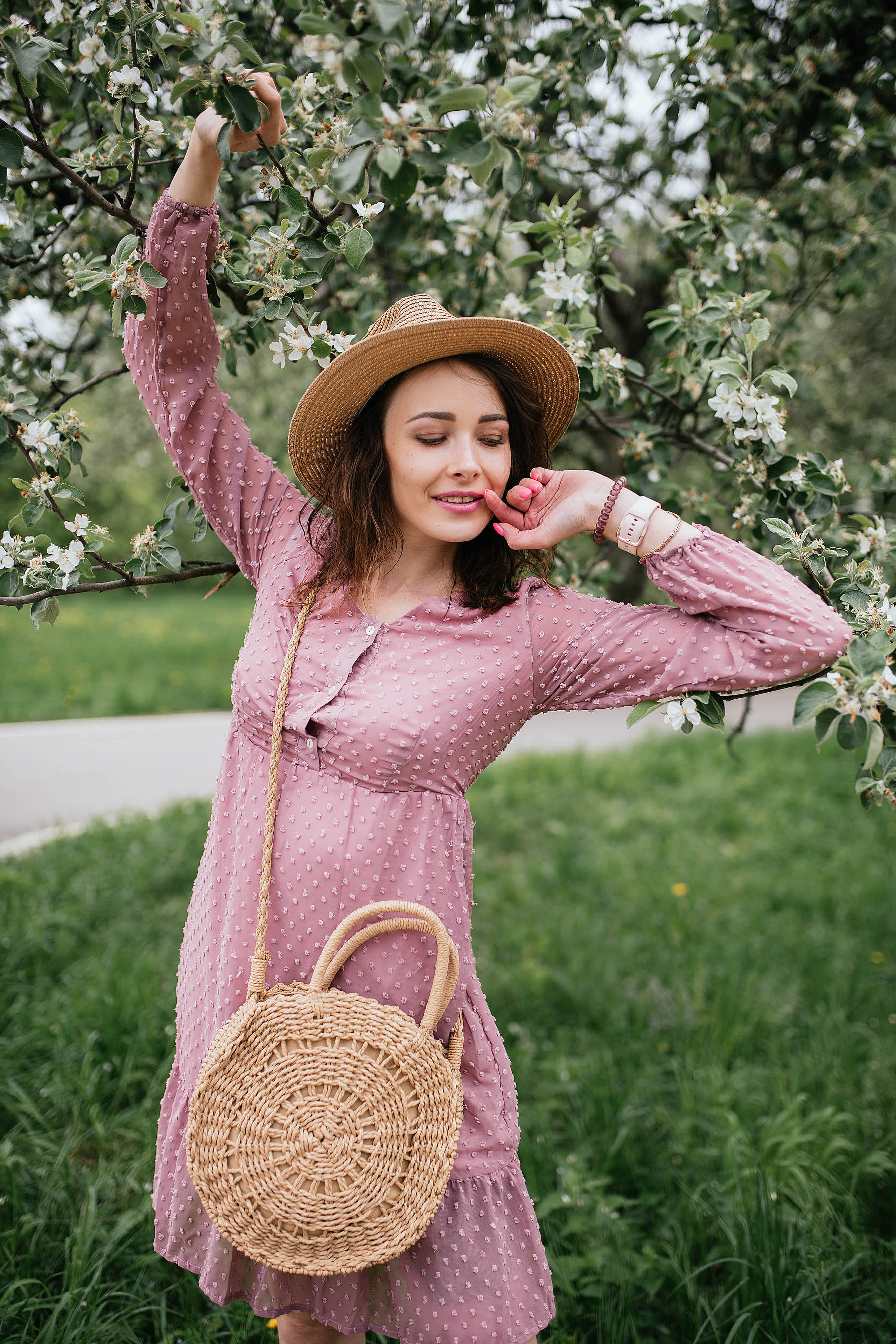Съемки в цветущих садах. Свадебный, семейный фотограф в Рязани Лена Брант