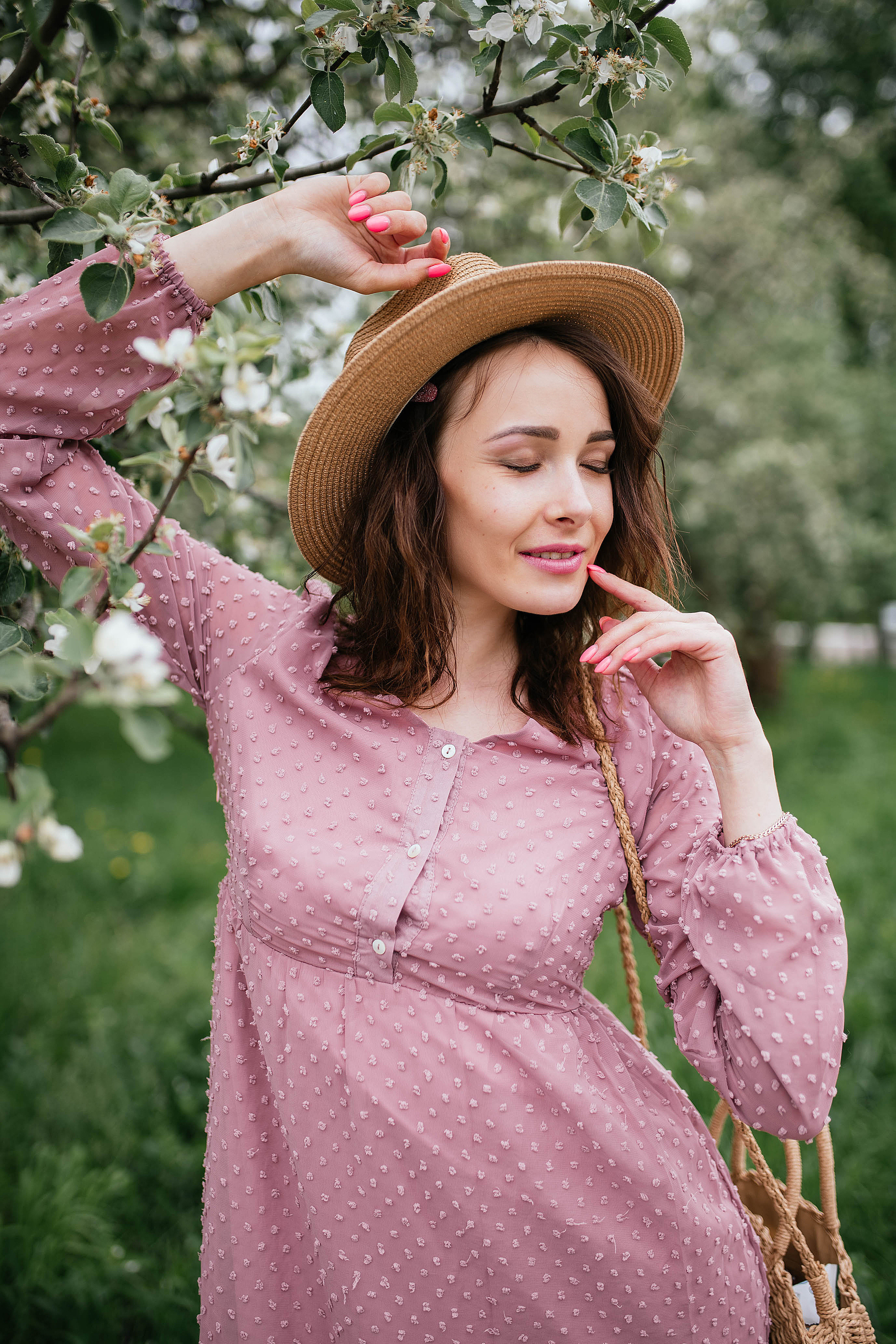 Съемки в цветущих садах. Свадебный, семейный фотограф в Рязани Лена Брант