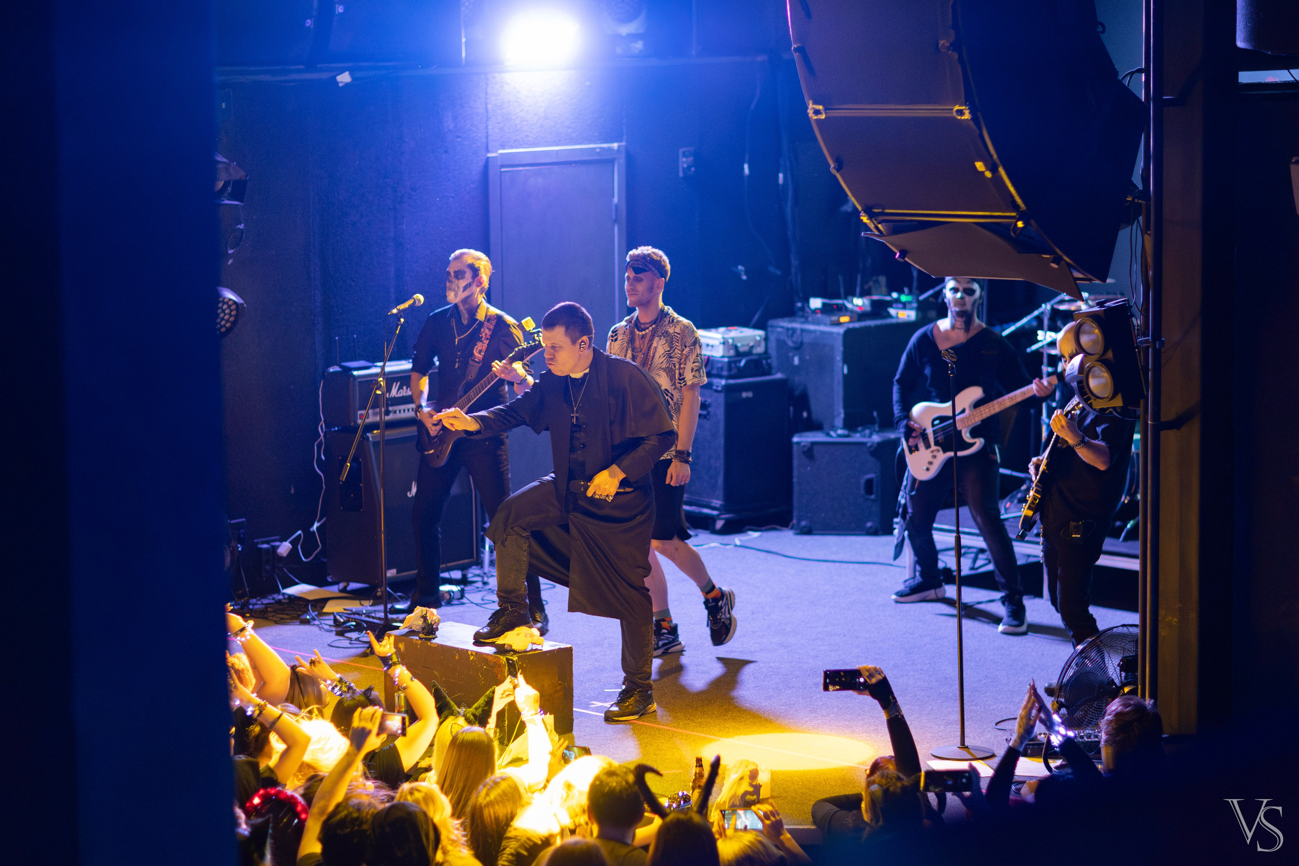 Above the stars. Проклятие Мамбо. Фотограф Виктор Степанов