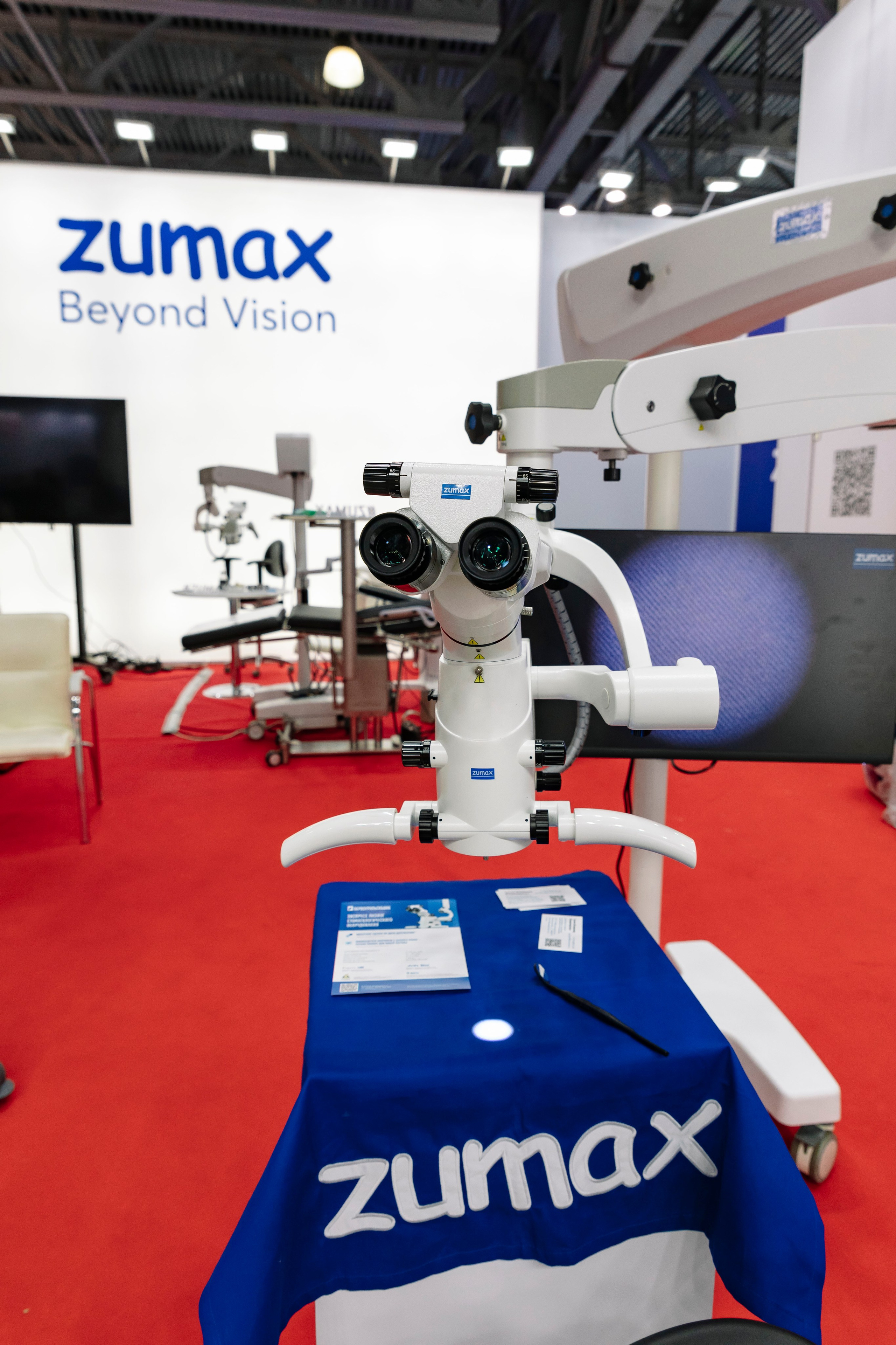 Стоматологическая выставка Dental Salon 2026. Профессиональный фотограф в Москве | Заказать фотосессию и съемку