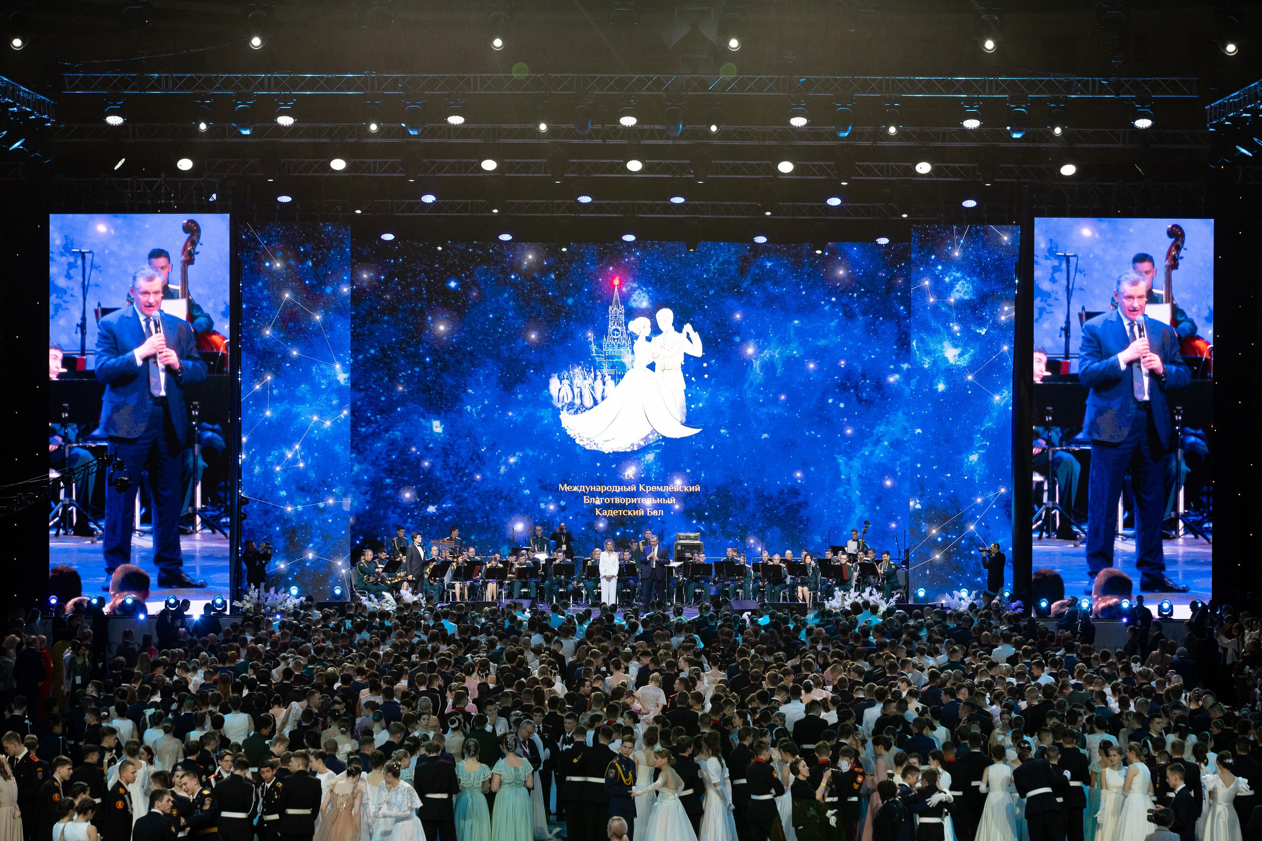 Кадетский бал. VICTOR SAPOZHNIKOV