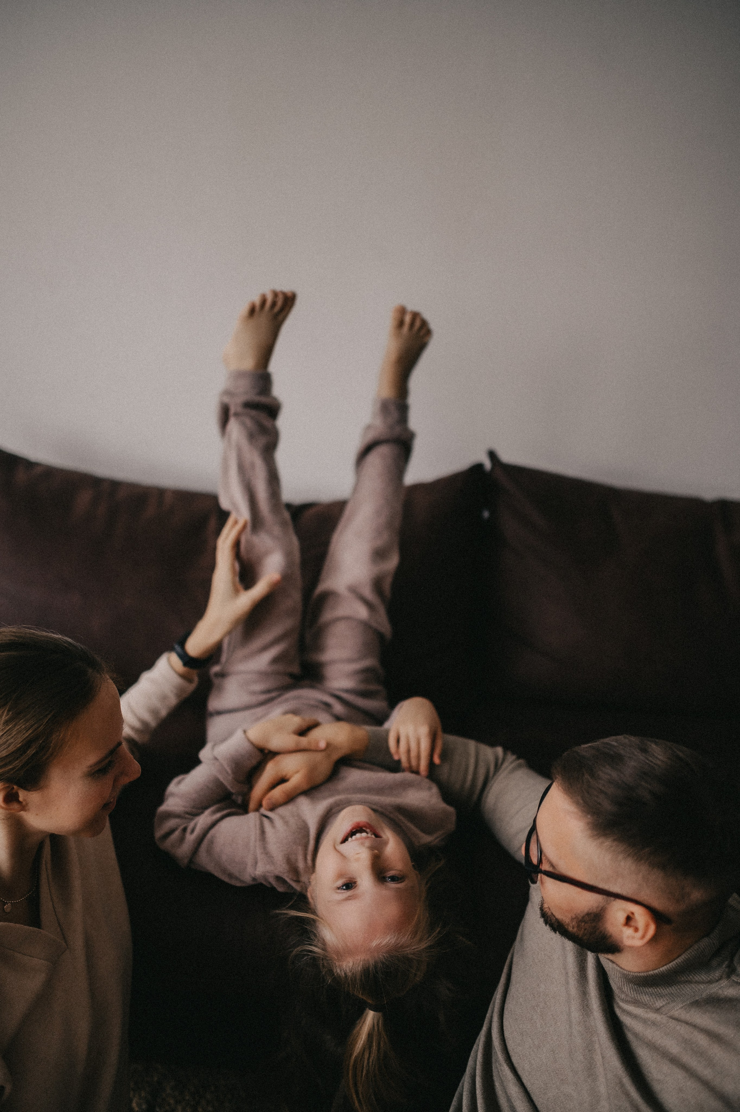 Коля, Таня и Мира в студии Каприфоль. Семейный и свадебный lifestyle-фотограф в Москве Мария Петрова