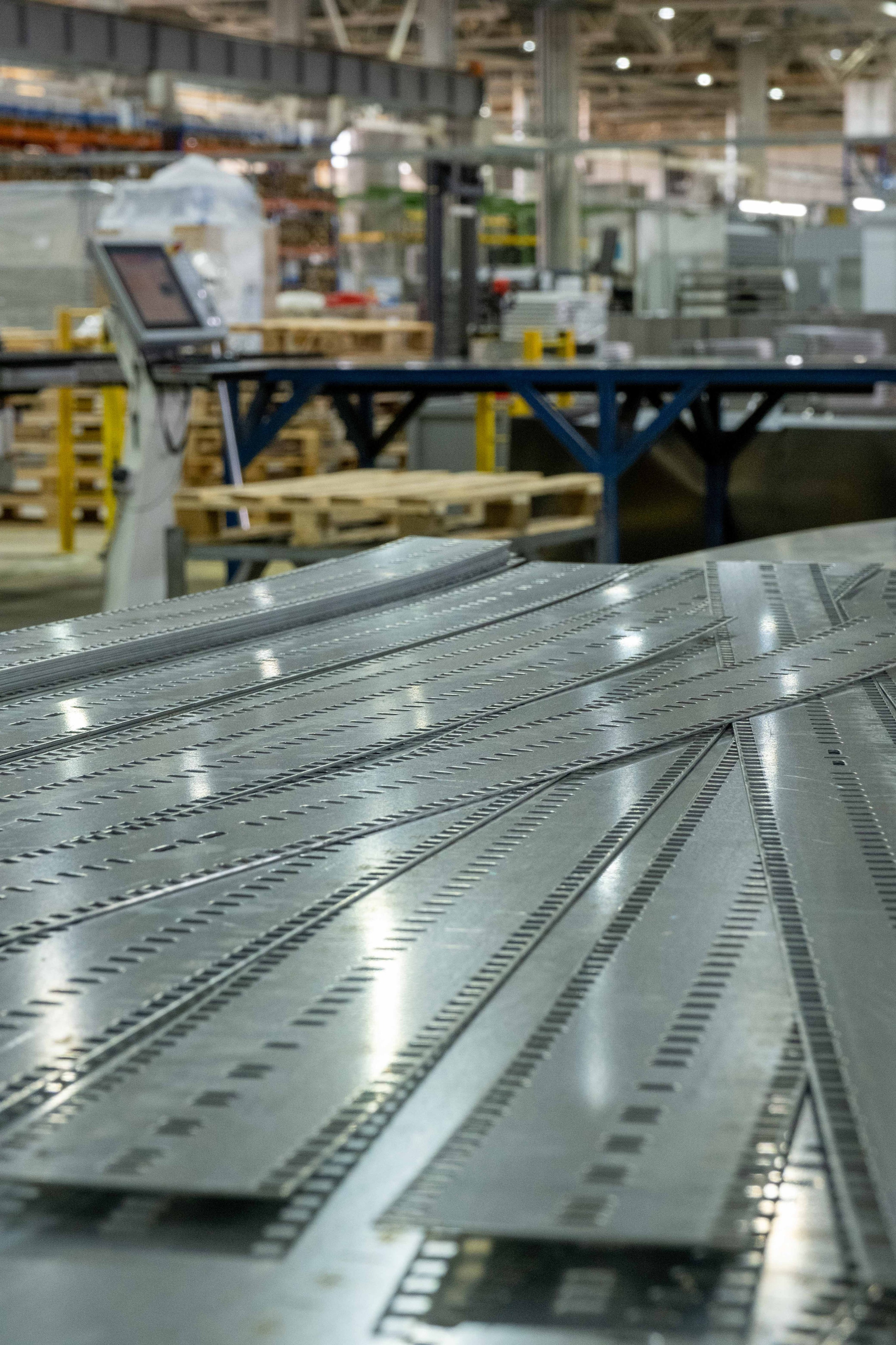 IEK — торжественное открытие производственного цеха. Фото тур