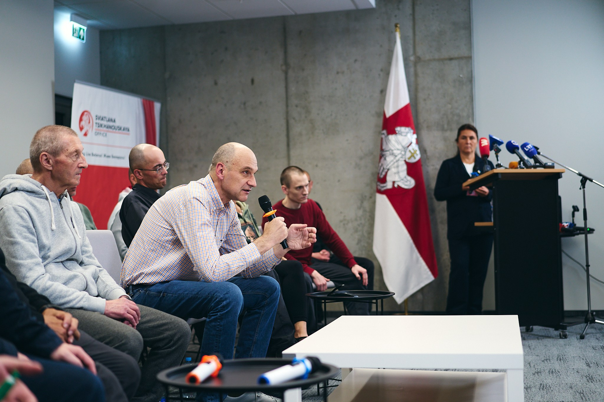 Press conference with Sviatlana Tsikhanouskaya and released political prisoners. Photographer in Vilnius