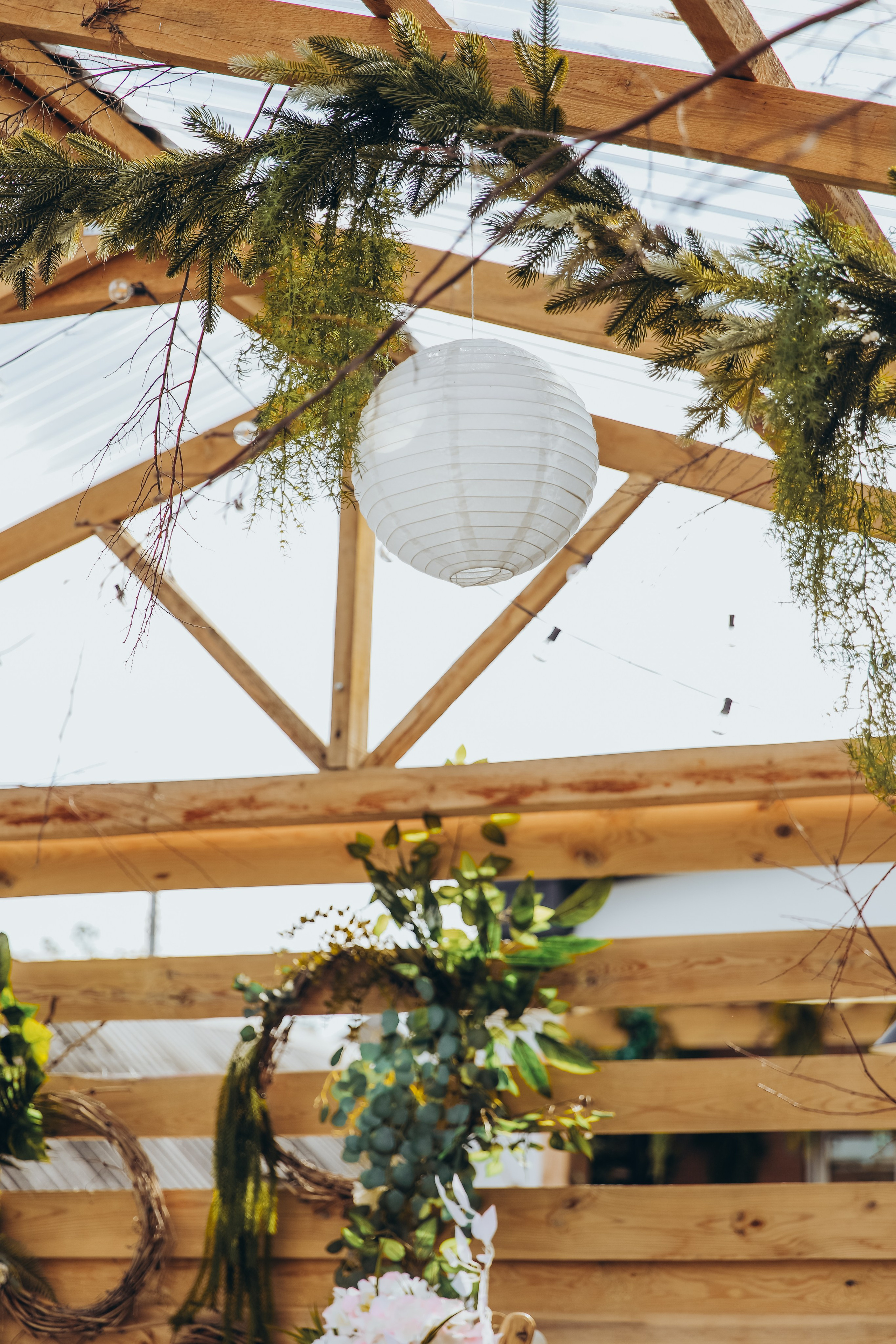 Уличная локация «Лесной дом». Фотостудия в Мариуполе «Берлога»