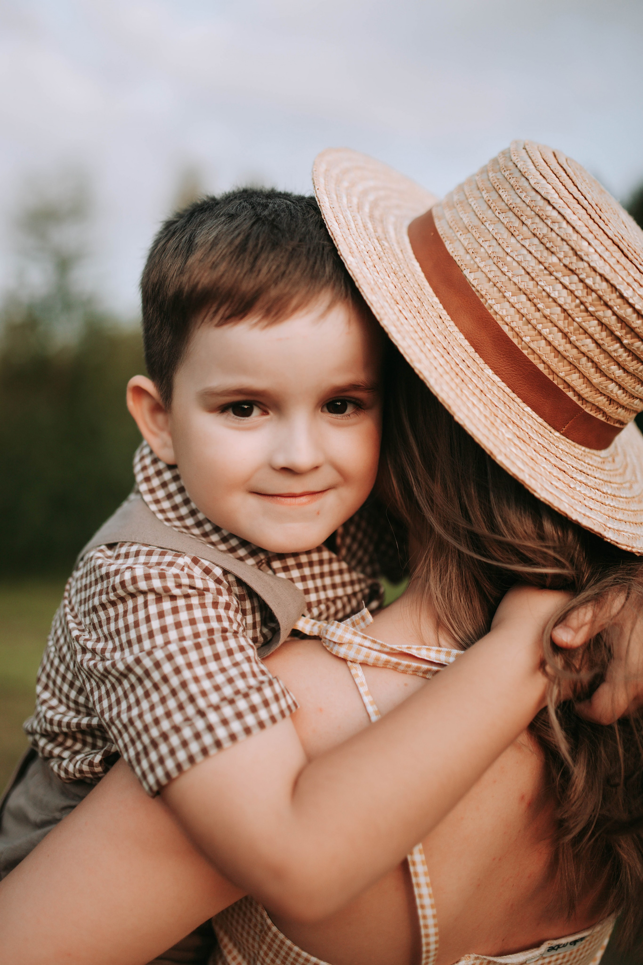 Весёлая прогулка вместе с мамой. Свадебный и семейный фотограф в Нижнем Новгороде