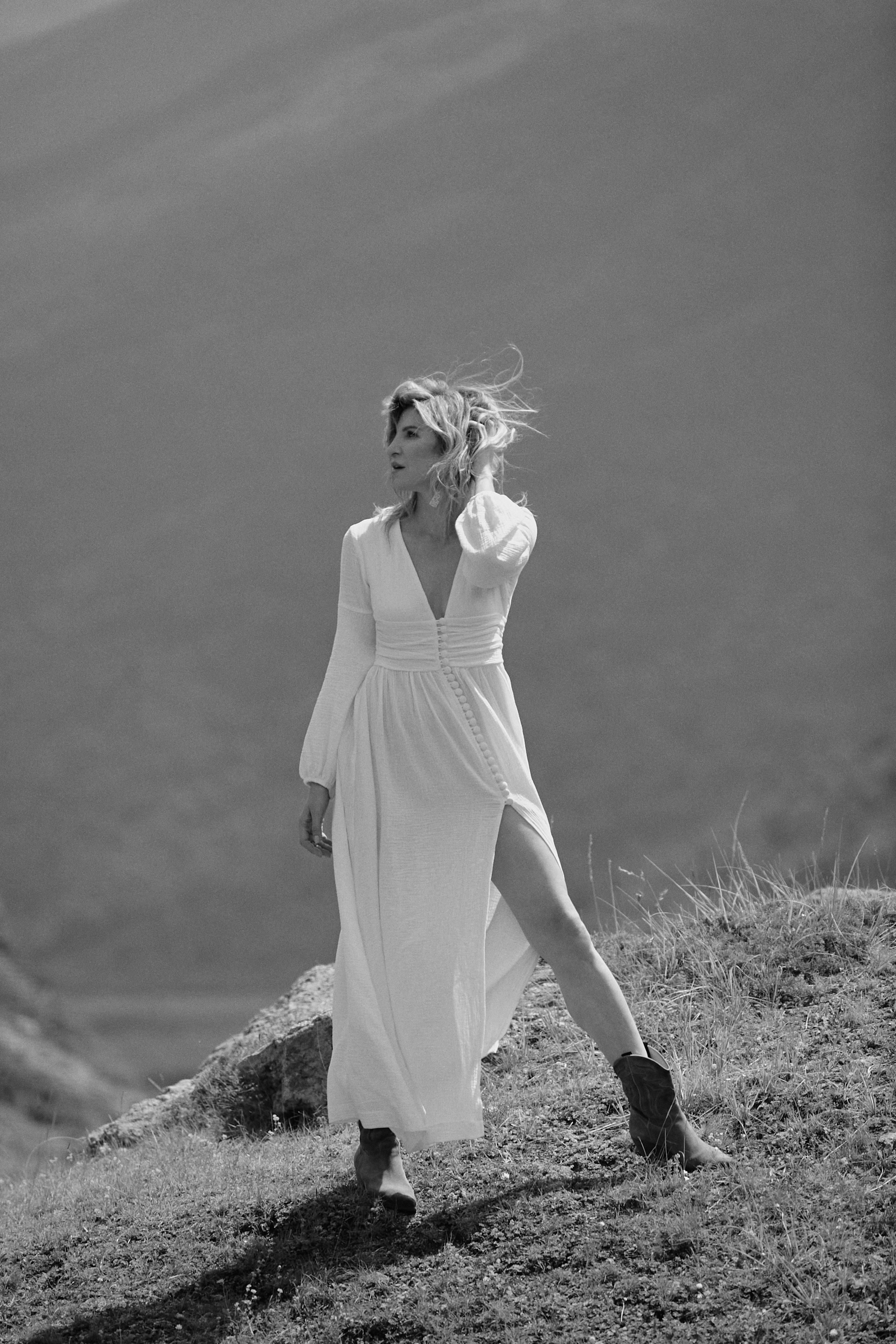 Фотосессия у водопада в Кабардино-Балкарии. Фотограф Продюсер в горах КБР / Москва  Нальчик Горы