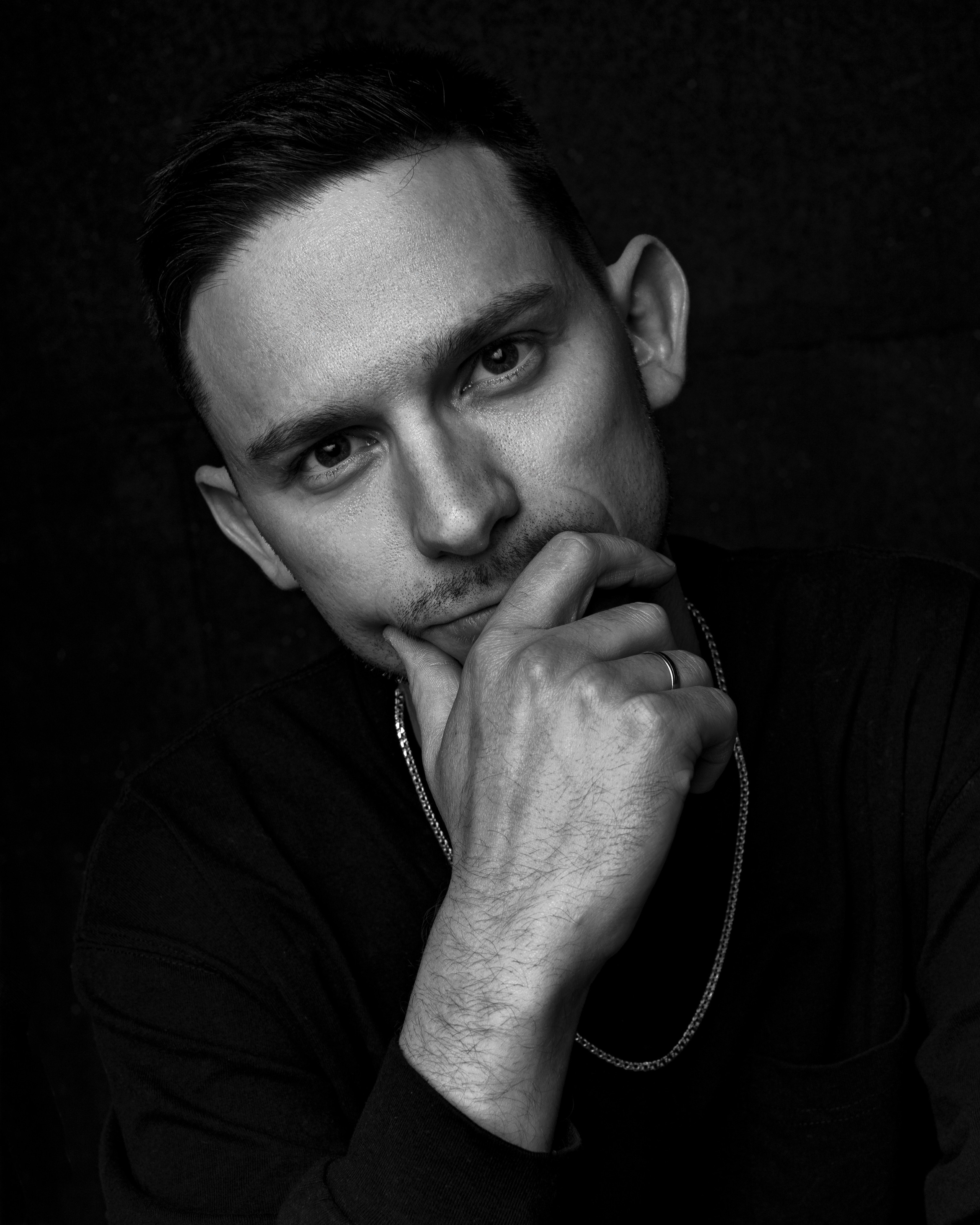 Юрий Сорокин. Фотограф Петрозаводск. Съемка для брендов, индивидуальная съемка