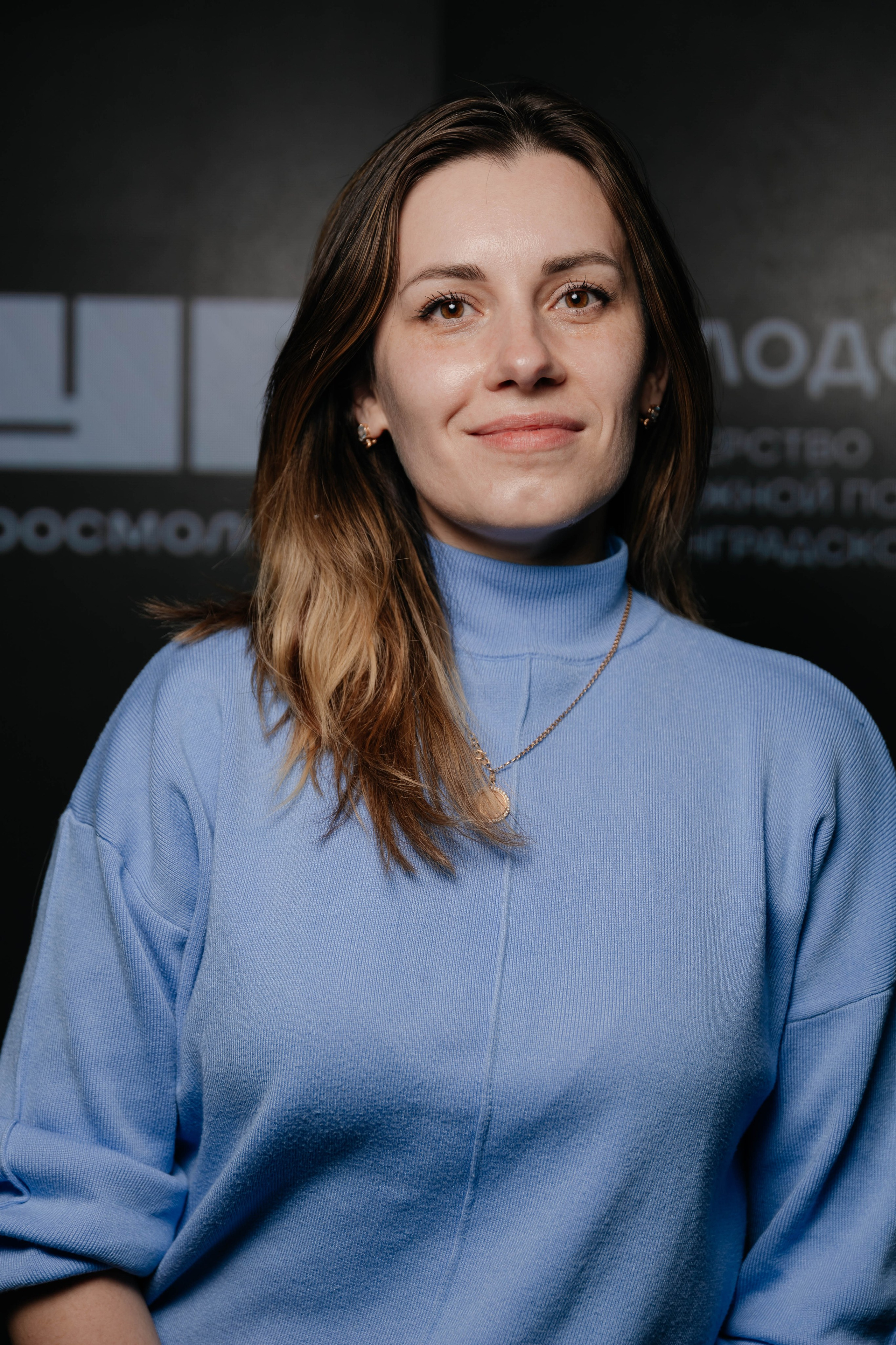 Портреты на выставке Россия проект ШУМ. Репортажный фотограф в Москве Лера Зиновьева