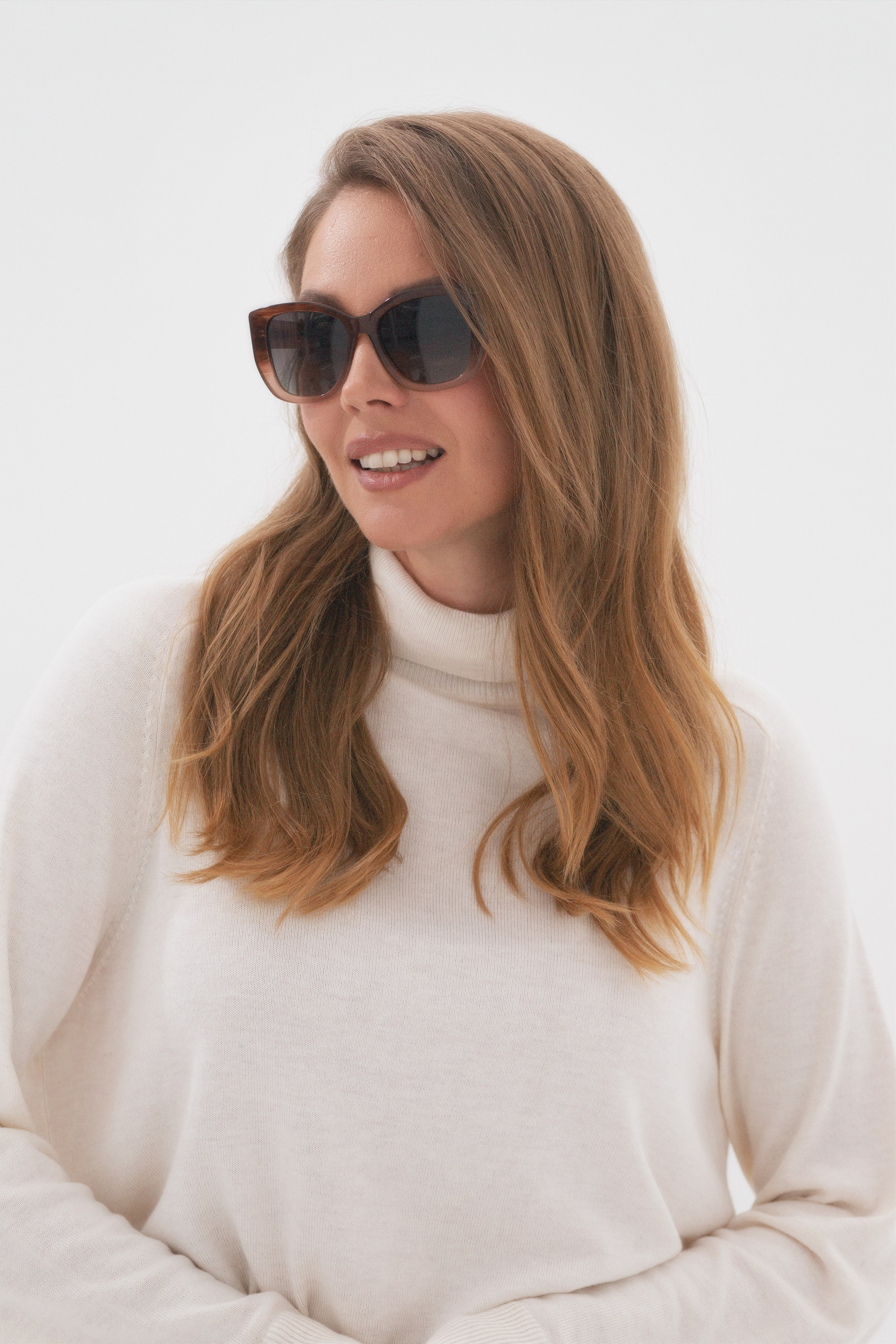 ЛИЗА +SIZE. Продающий контент для маркетплейсов и e-commerce «под ключ»