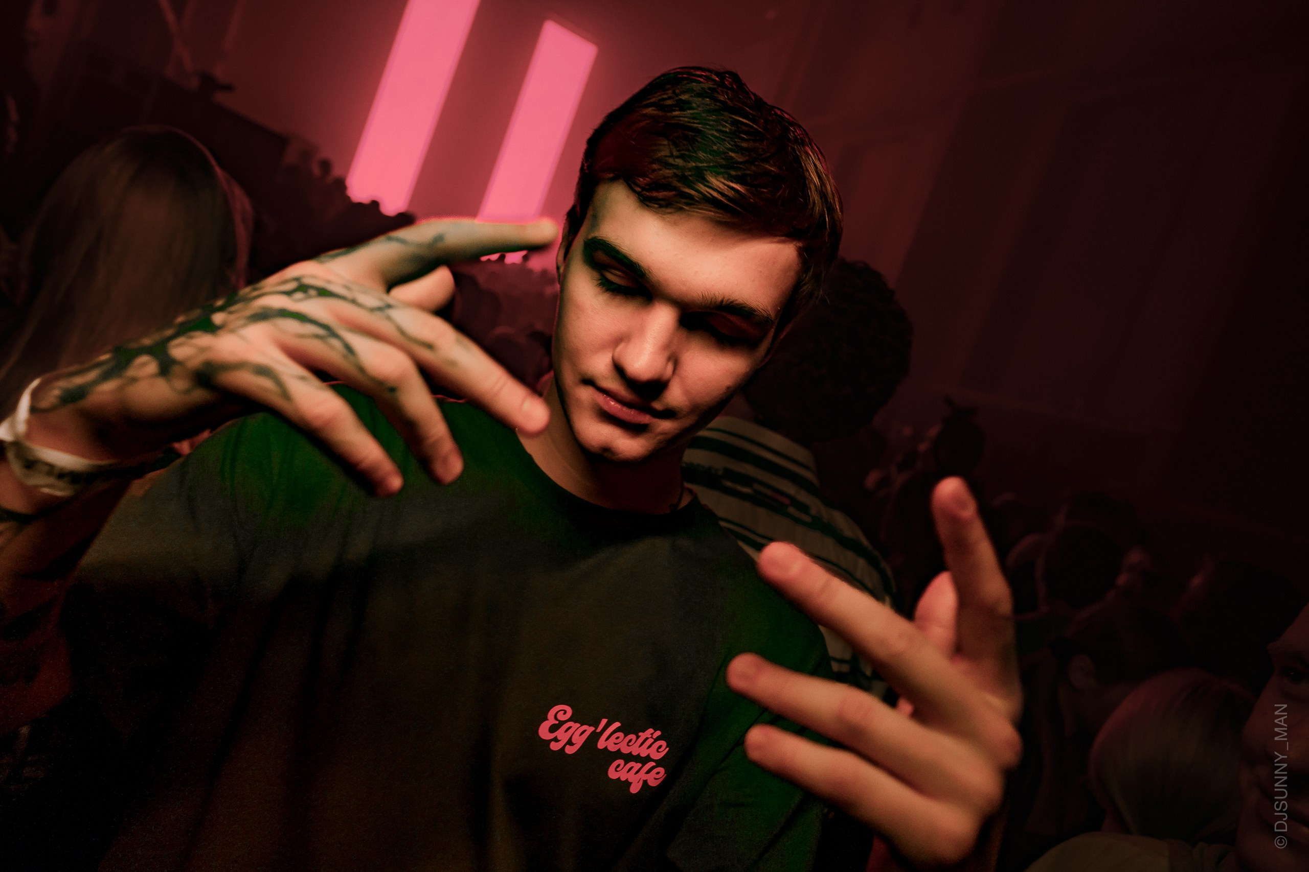 Metro Gorkovskaya ЦЕХ. Sunnyman