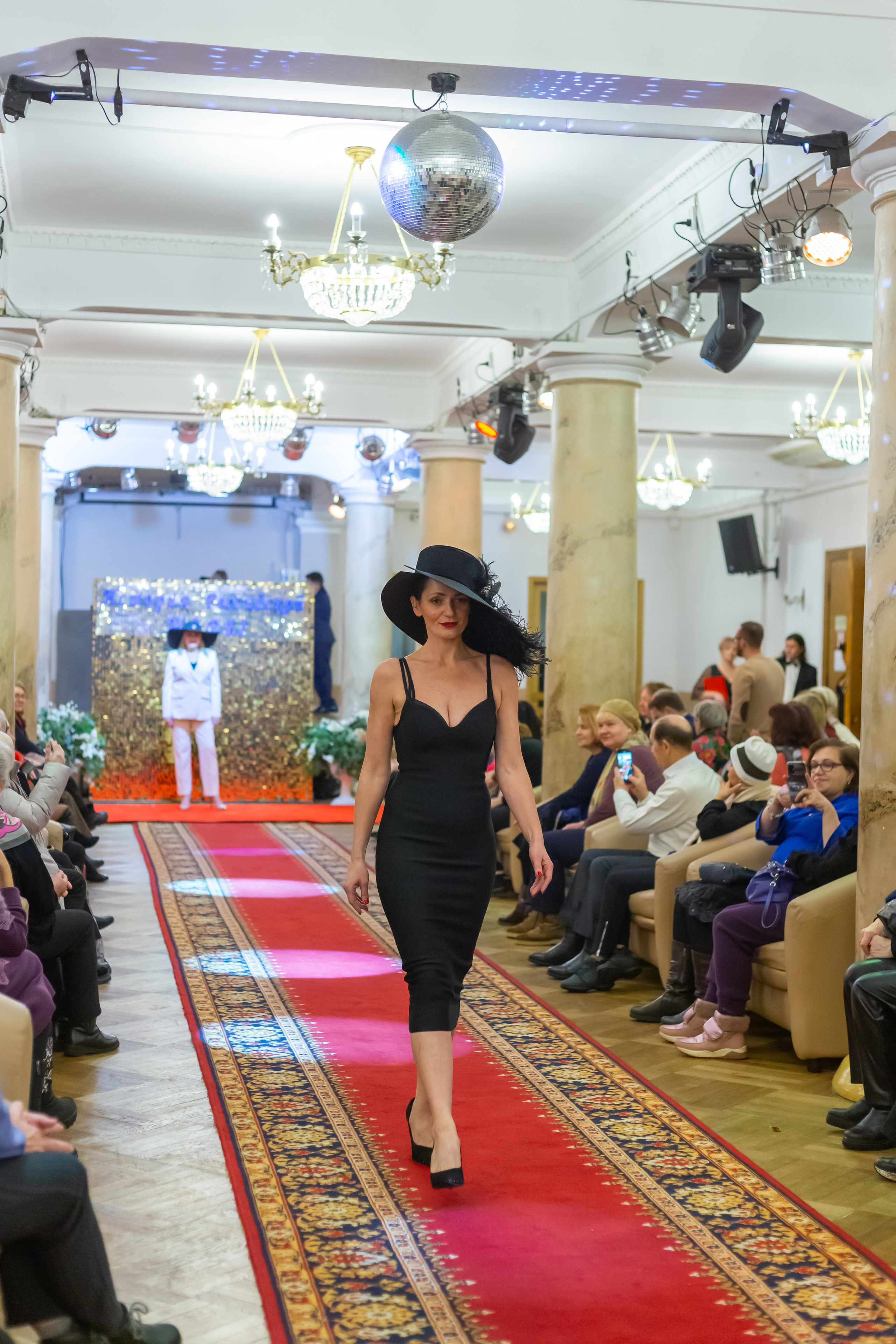 Дефиле. Художественный и репортажный фотограф в Санкт-Петербурге Виктория Никитина