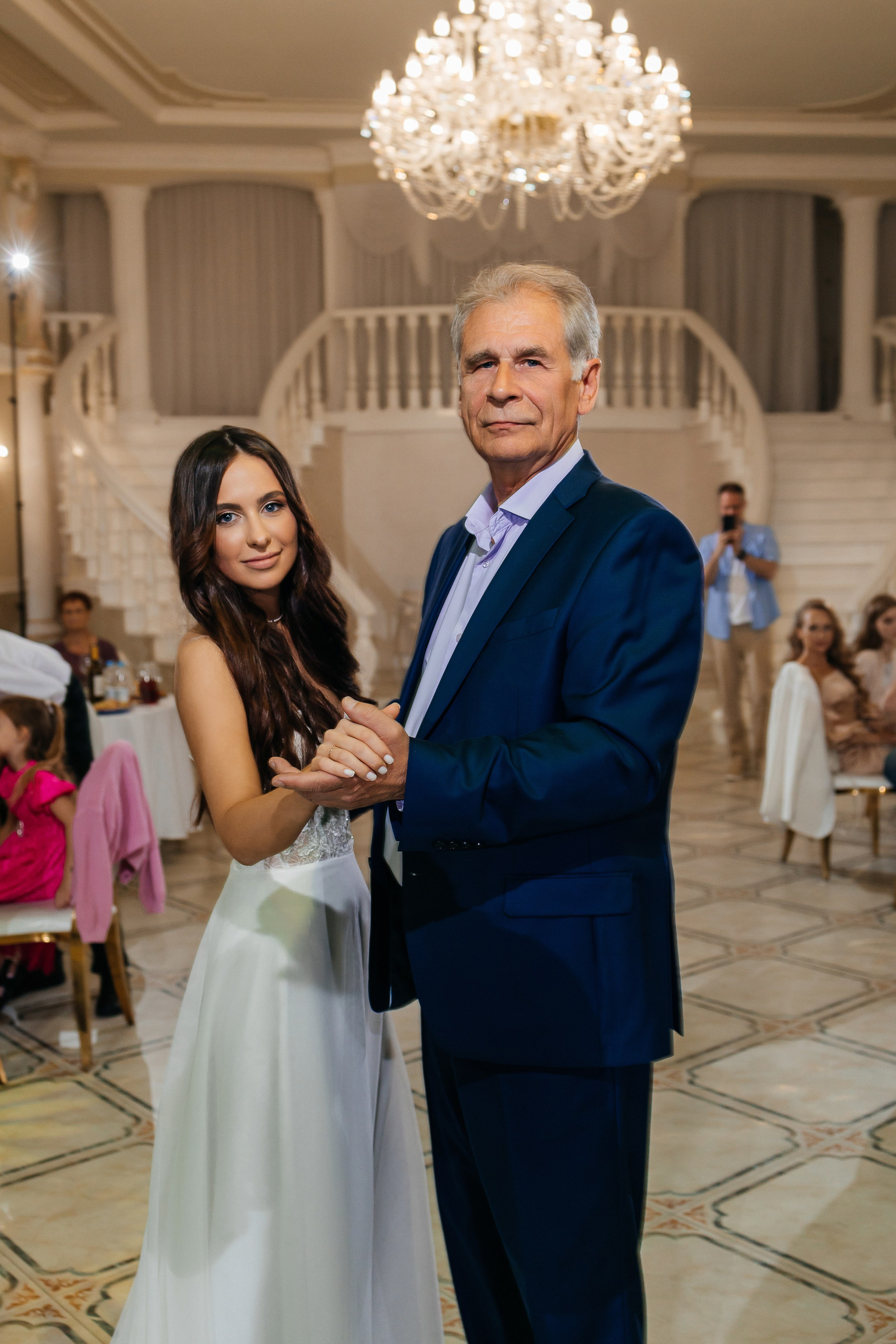 Шумная свадебная вечеринка. Олег Сверчков | Свадебный фотограф Вологда