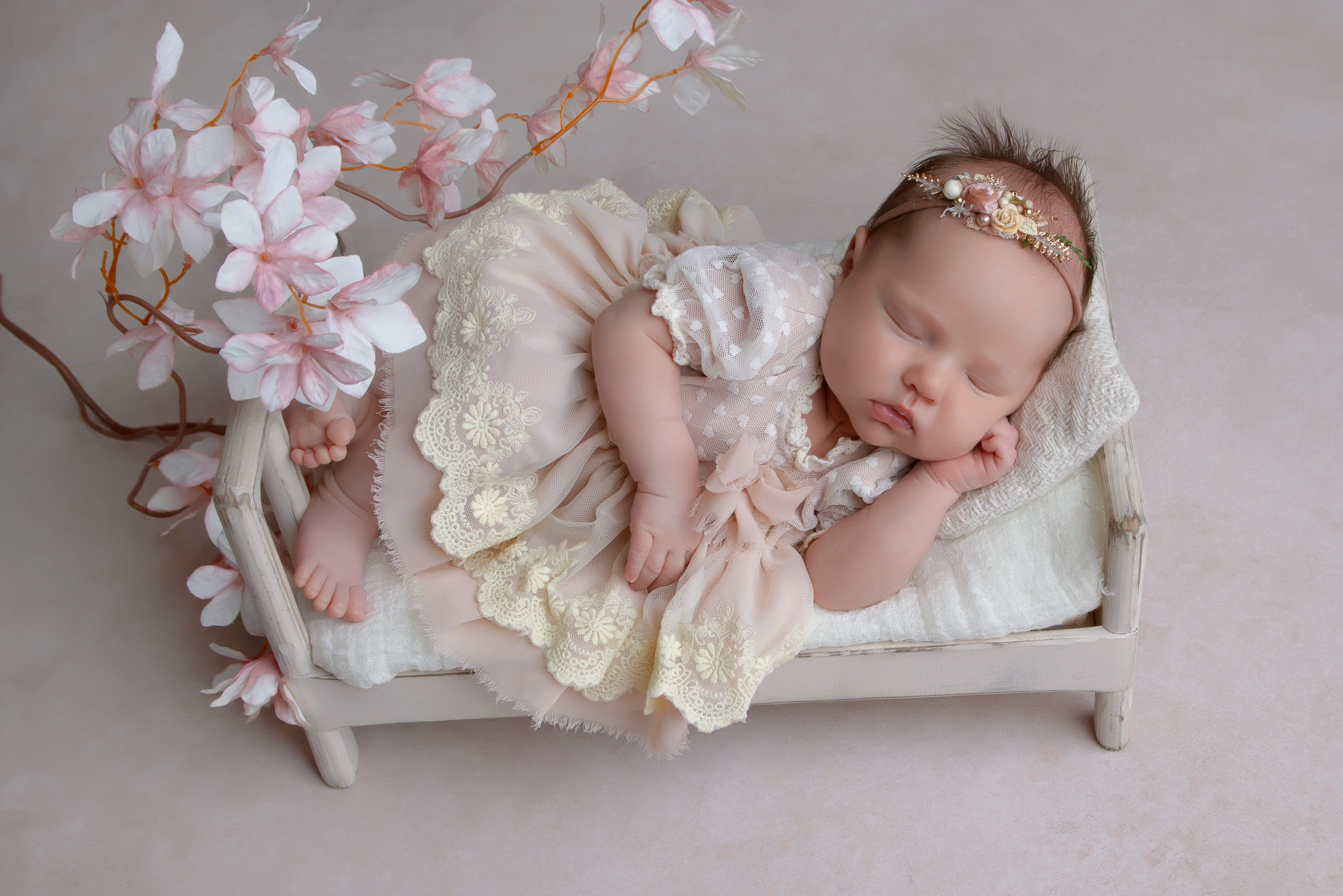 Портфолио. Самая первая фотосессия малыша! Профессиональная съемка новорожденных Newborn в Москве и МО!