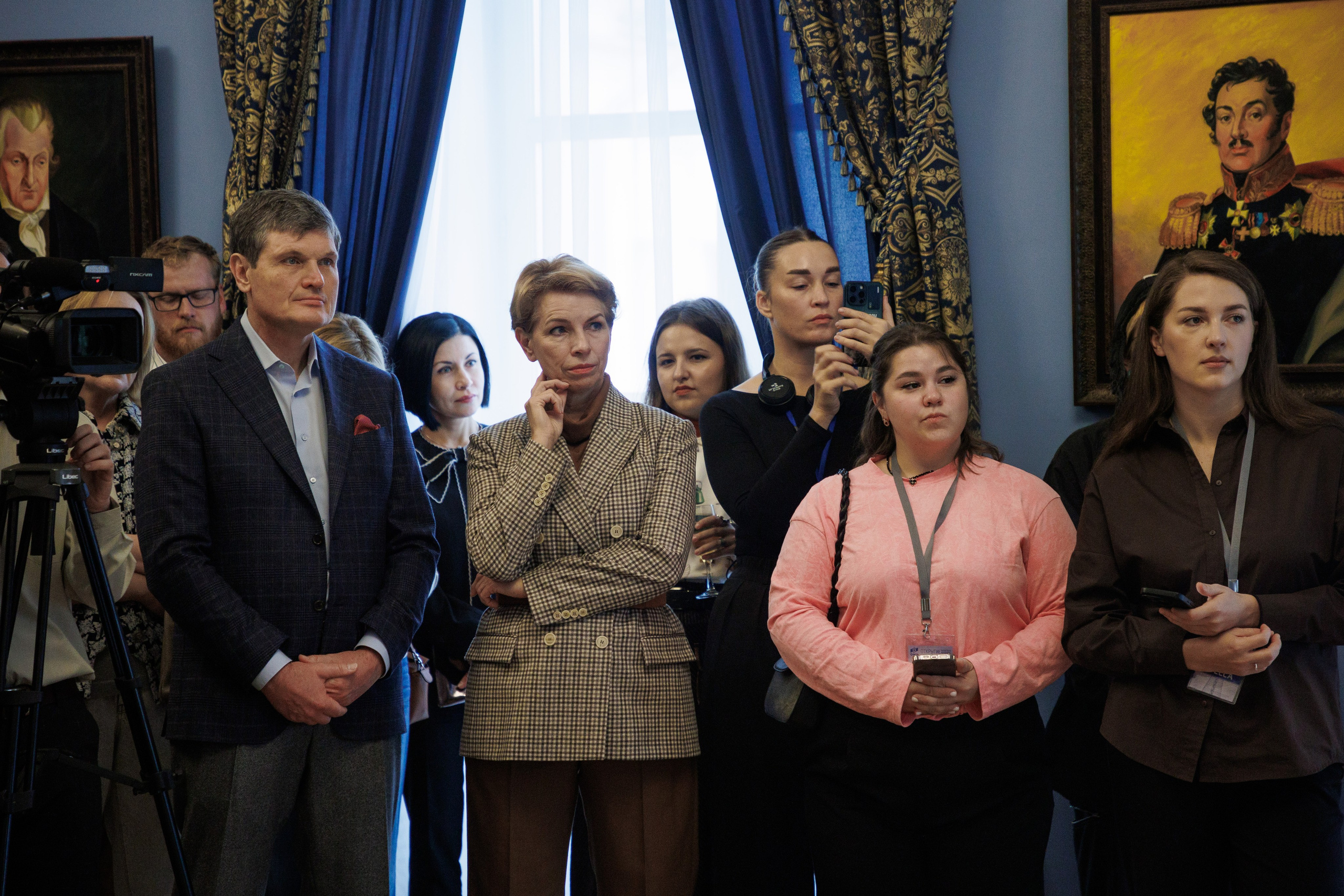 Открытие экспозиции «Путевые заметки. Привал». Фотограф городских и семейных событий Артем Карпухин