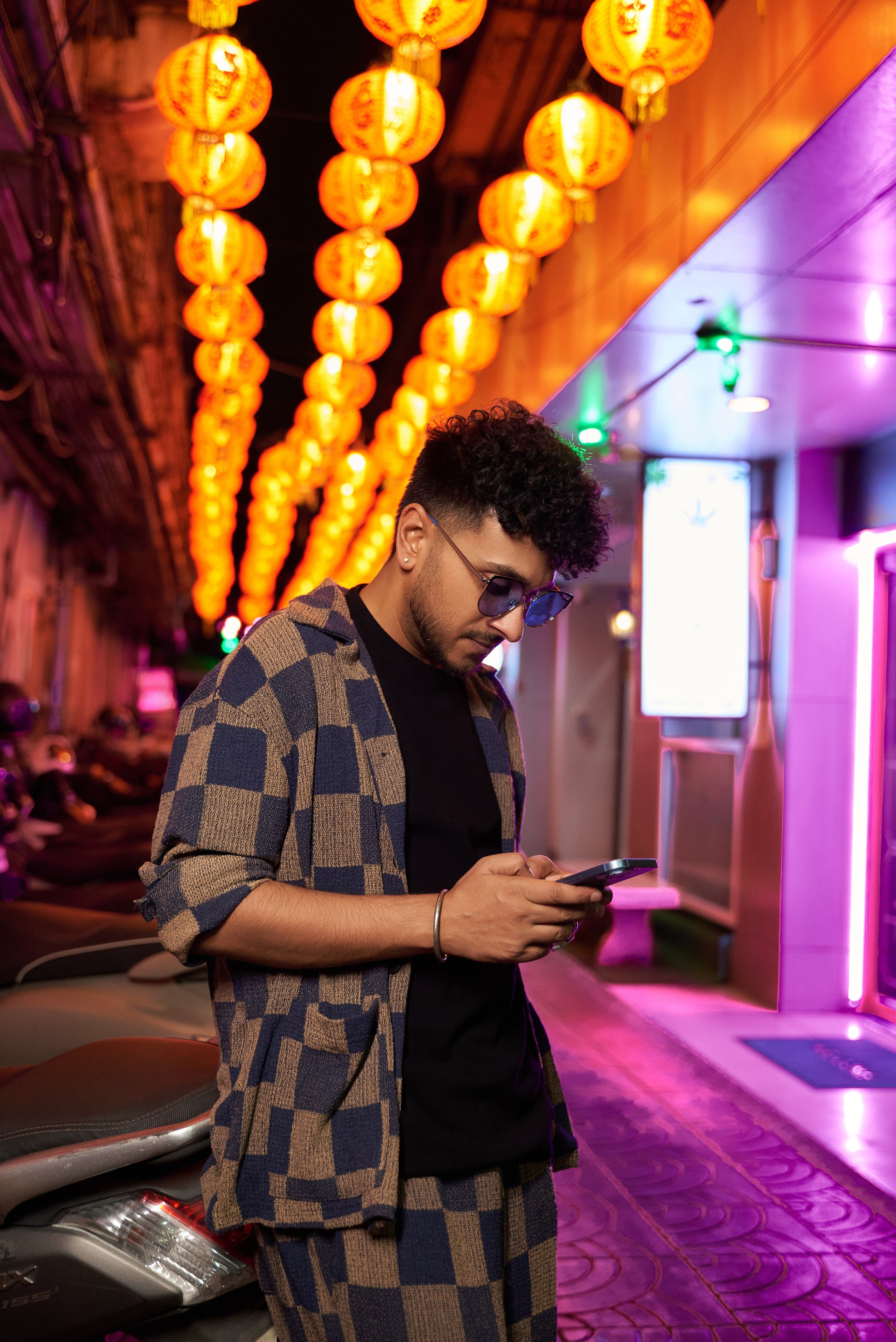 Veekapoor — music artist (Photoshoot in Chinatown). Photographer Bangkok — Pattaya | фотограф Бангкок — Паттайа