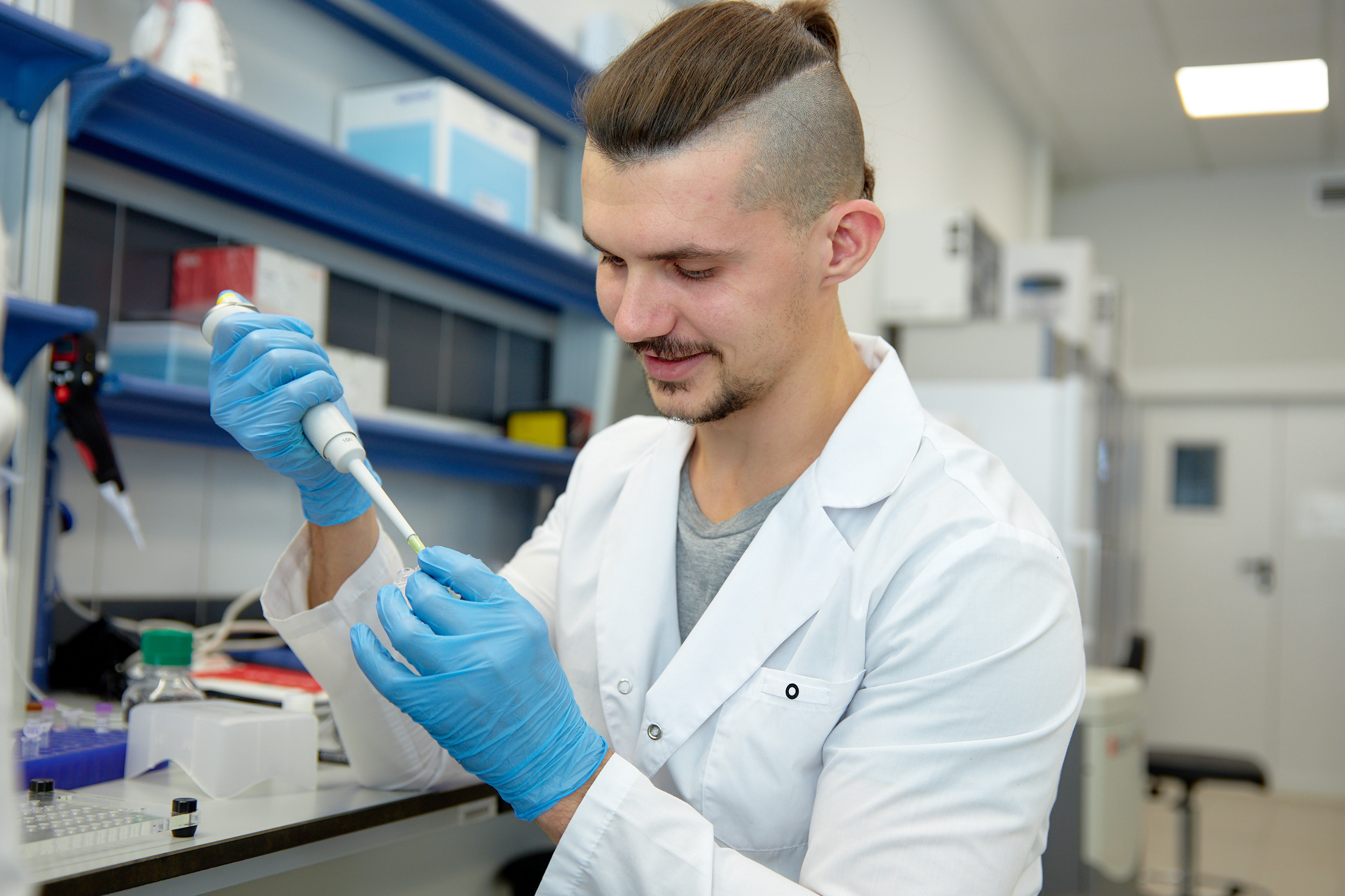 Лаборатории ДВФУ. Репортажный фотограф Владивосток Анастасия Сокольникова