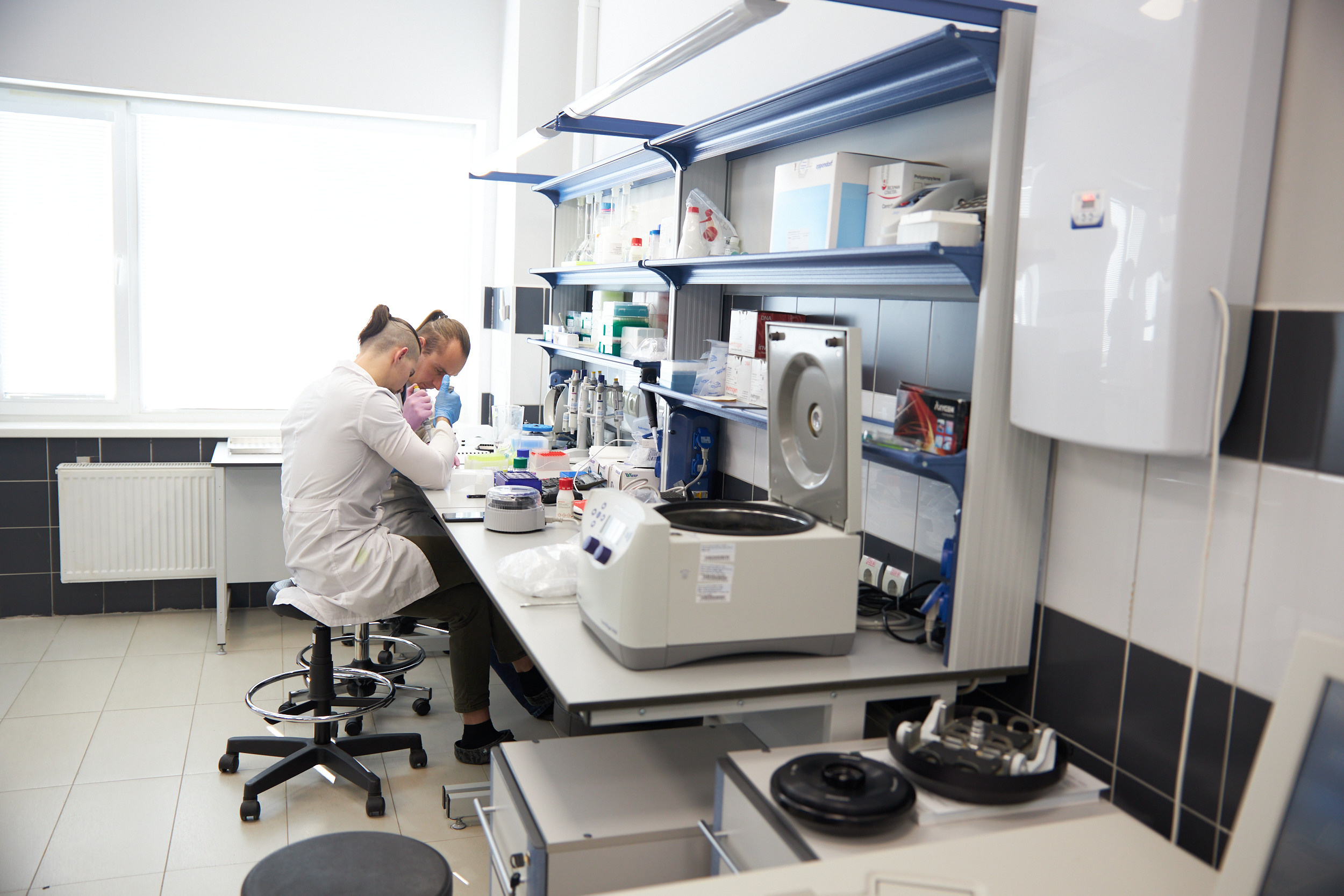 Лаборатории ДВФУ. Репортажный фотограф Владивосток Анастасия Сокольникова