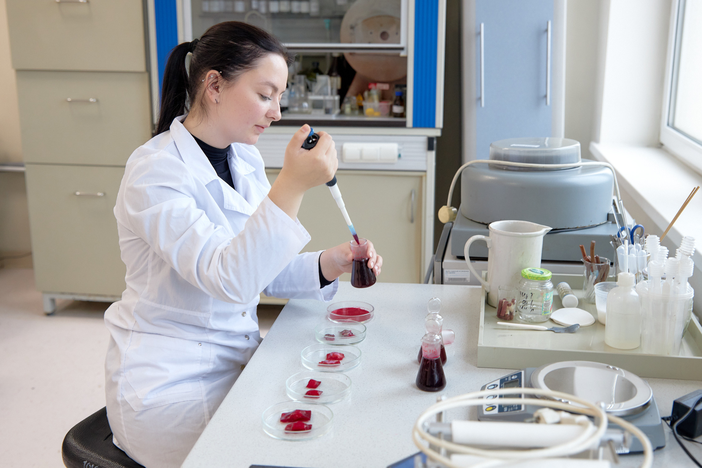 Лаборатории ДВФУ. Репортажный фотограф Владивосток Анастасия Сокольникова