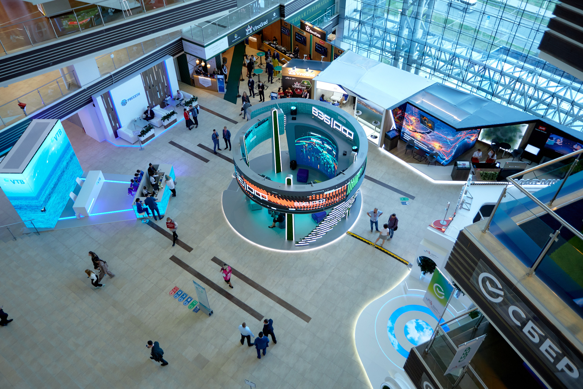 ВЭФ 2022. Репортажный фотограф Владивосток Анастасия Сокольникова