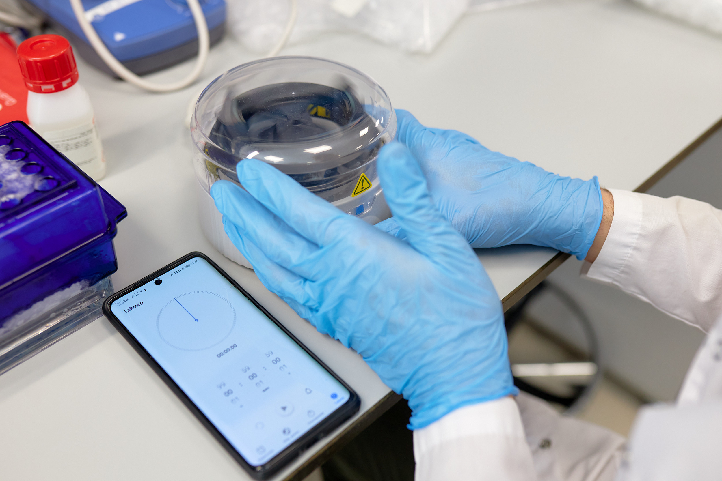 Лаборатории ДВФУ. Репортажный фотограф Владивосток Анастасия Сокольникова