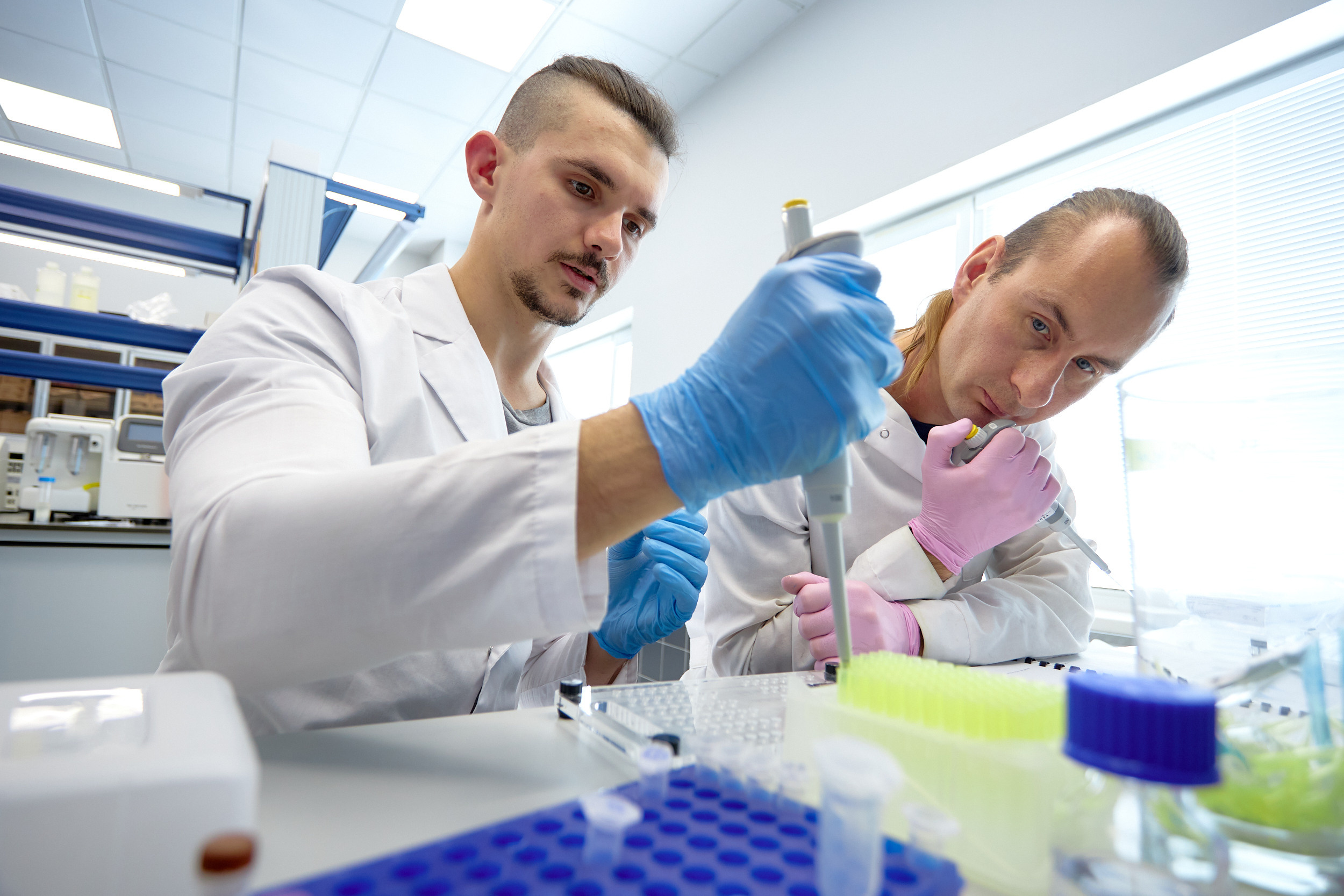 Лаборатории ДВФУ. Репортажный фотограф Владивосток Анастасия Сокольникова