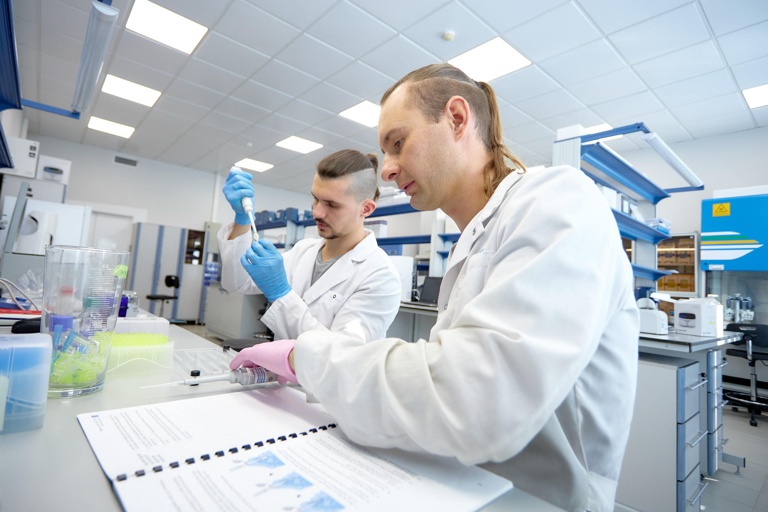 Лаборатории ДВФУ. Репортажный фотограф Владивосток Анастасия Сокольникова