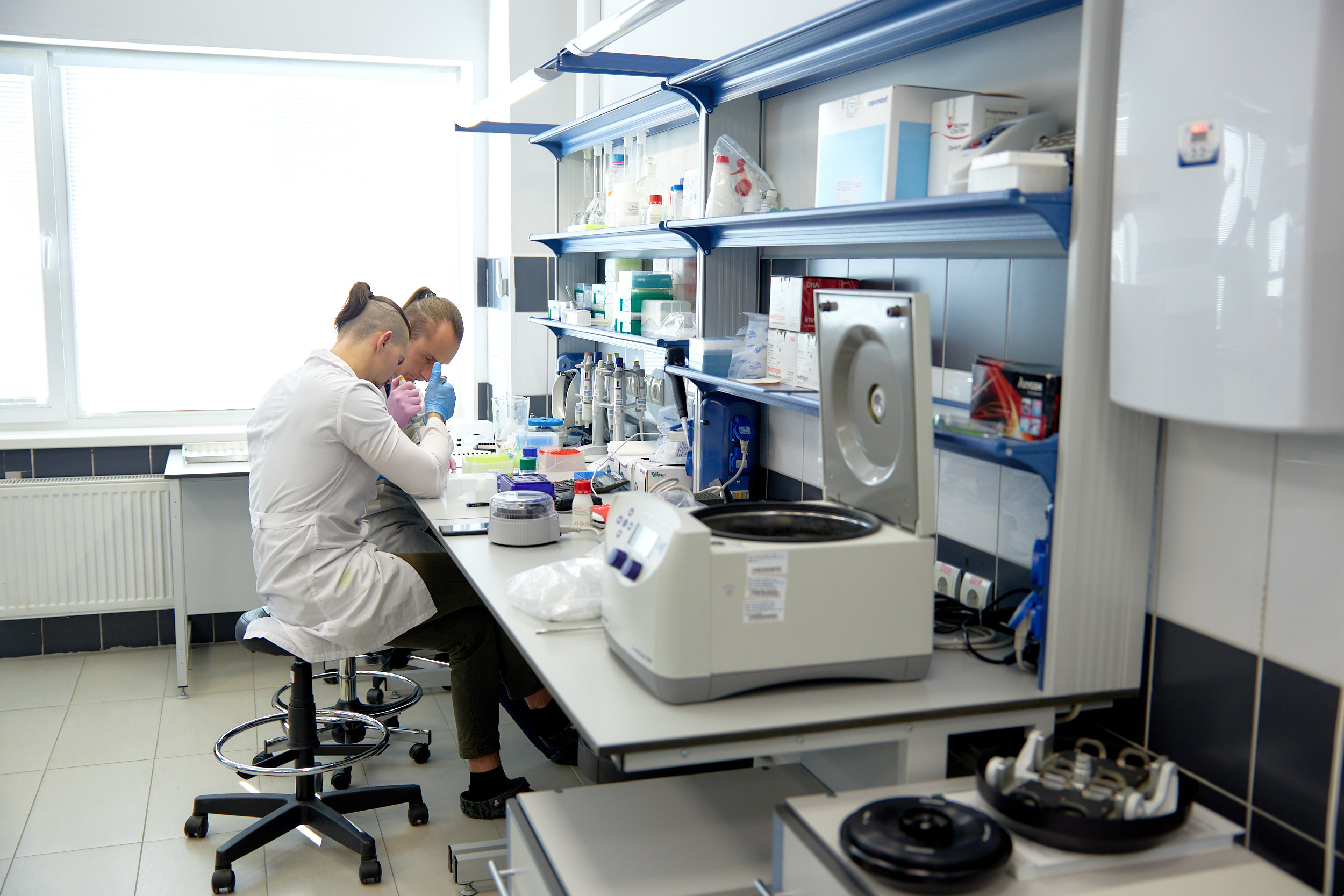 Лаборатории ДВФУ. Репортажный фотограф Владивосток Анастасия Сокольникова