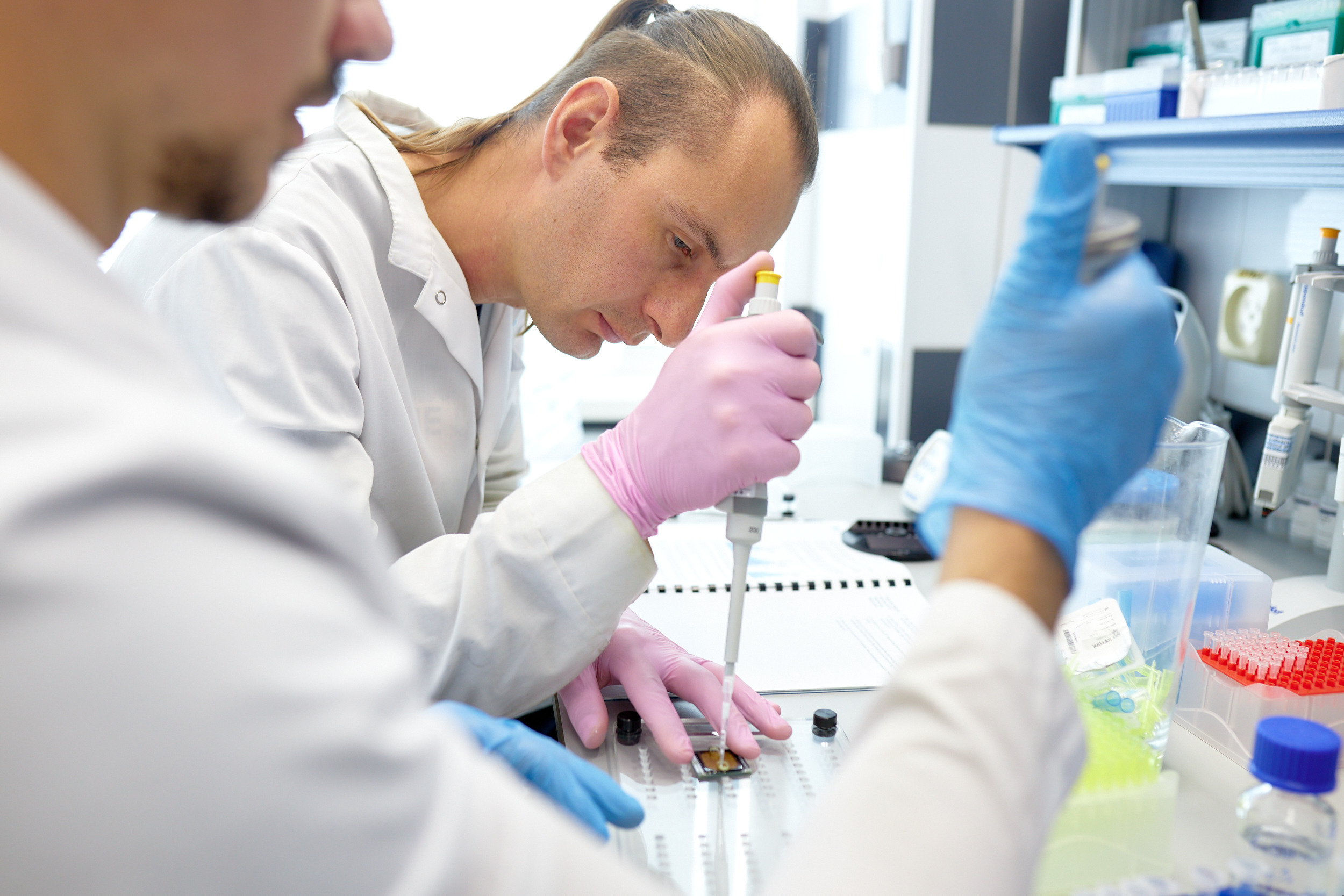 Лаборатории ДВФУ. Репортажный фотограф Владивосток Анастасия Сокольникова