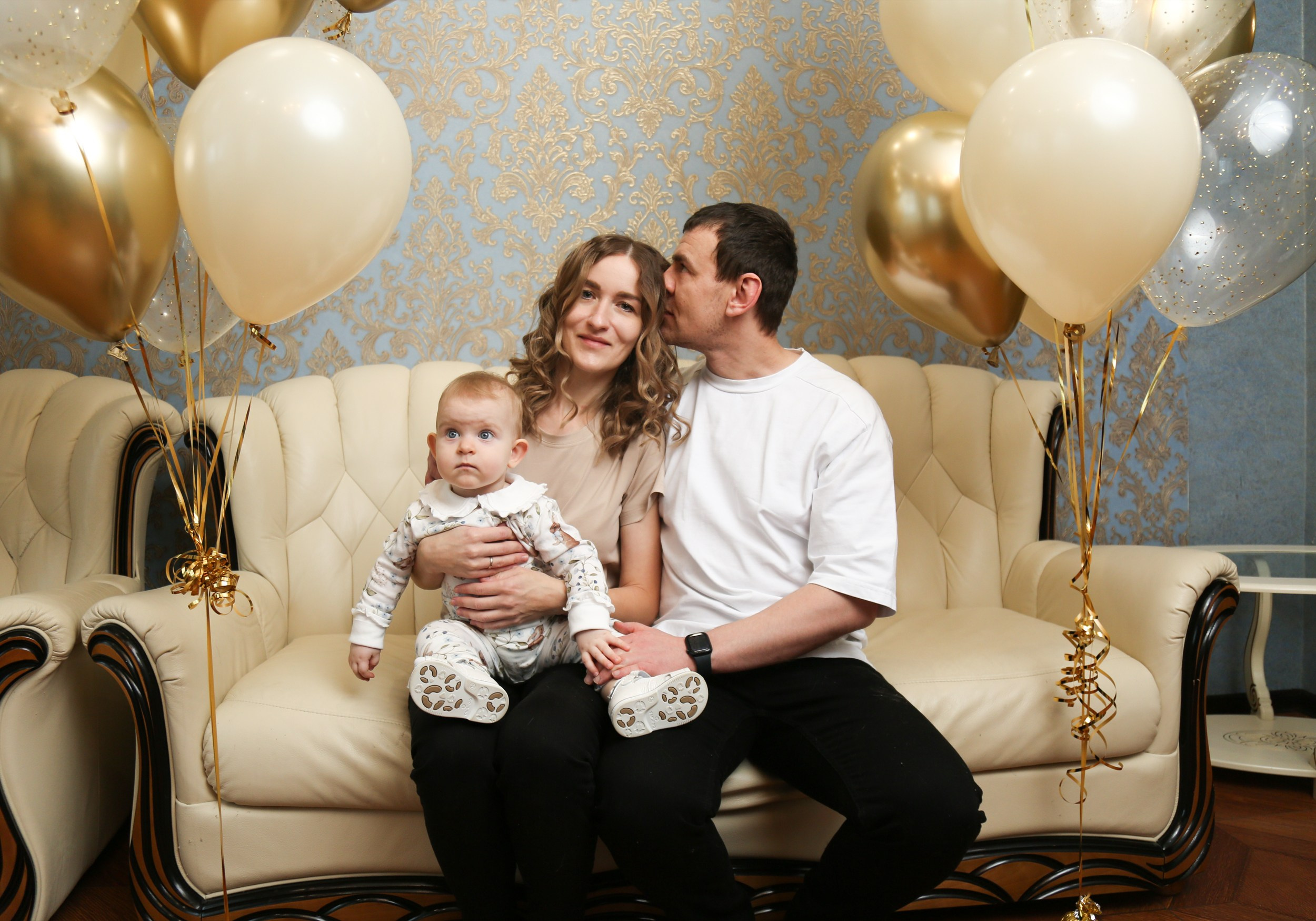 Фотосессия на 1 годик Полине. Фотосессия в студии в Москве от профессионального фотографа услуги по доступным ценам