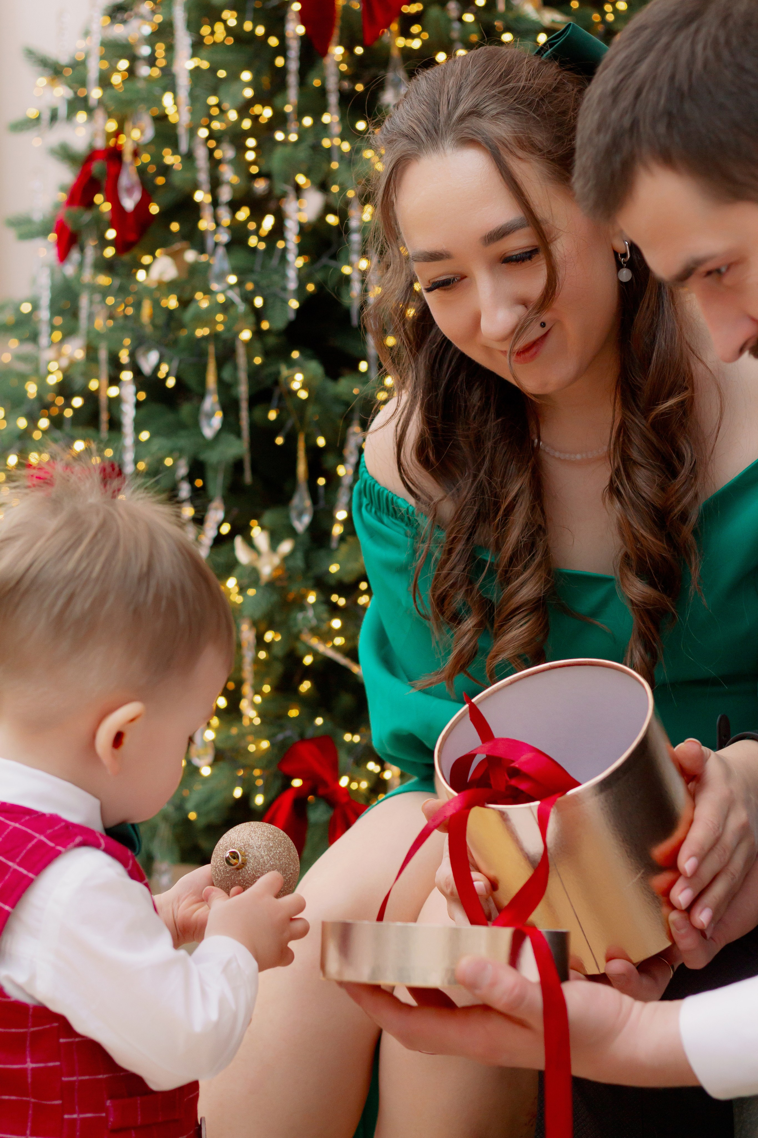 Время чудес! Семейная новогодняя фотосессия в студии, Екатеринбург. Фотограф в Екатеринбурге Пойгина Елена