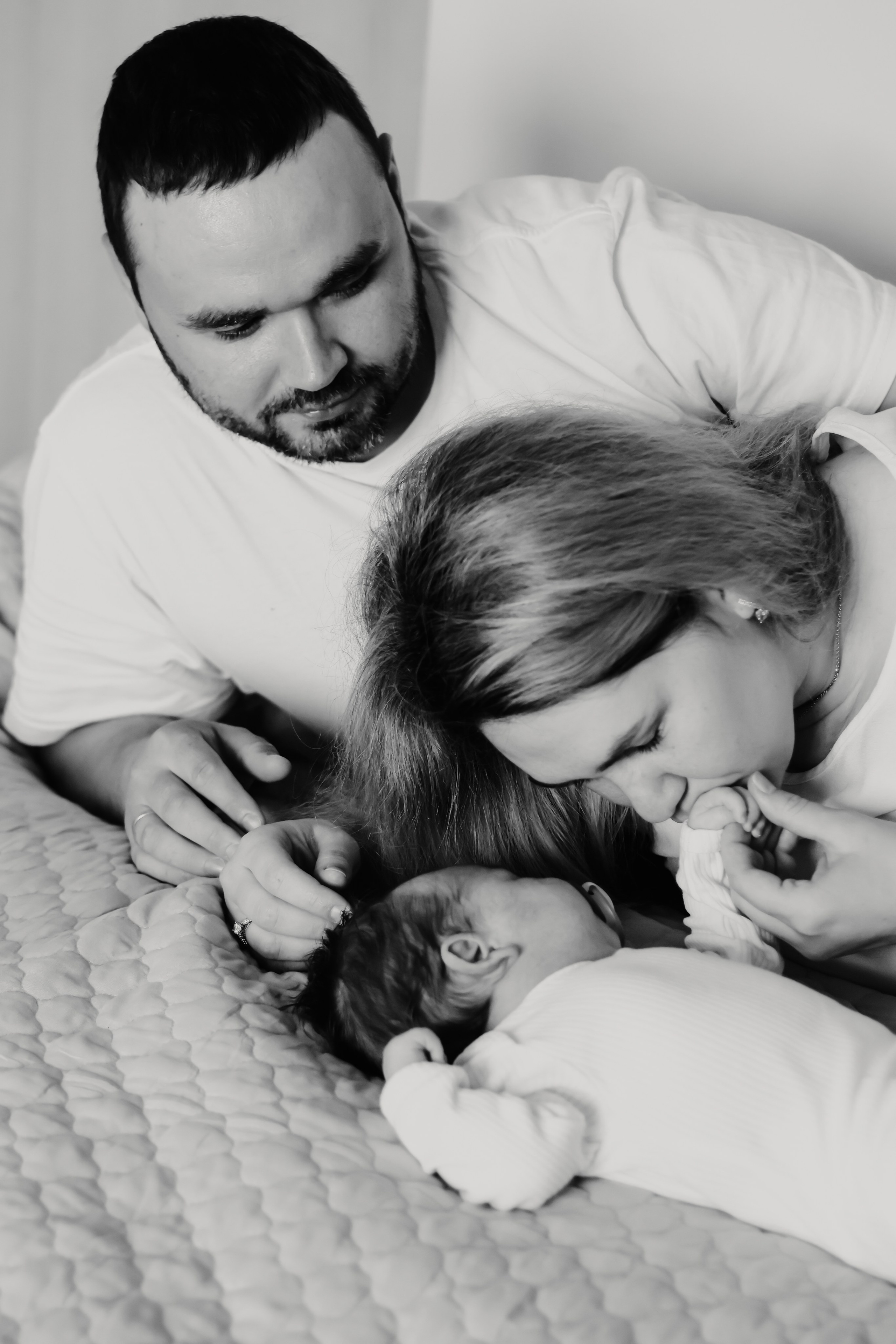 Домашняя семейная фотосессия с новорожденным. Фотограф в Екатеринбурге Пойгина Елена